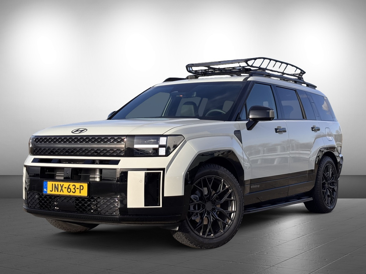 Hyundai Santa Fe 1.6 T-GDI PHEV XRT OFF ROAD Black Line 4WD 7p. Plug-In Hybride automaat met Black Pack Wrap, 20 inch All Terrain banden, Roofrack, Lederen bekleding en 360 graden Camera