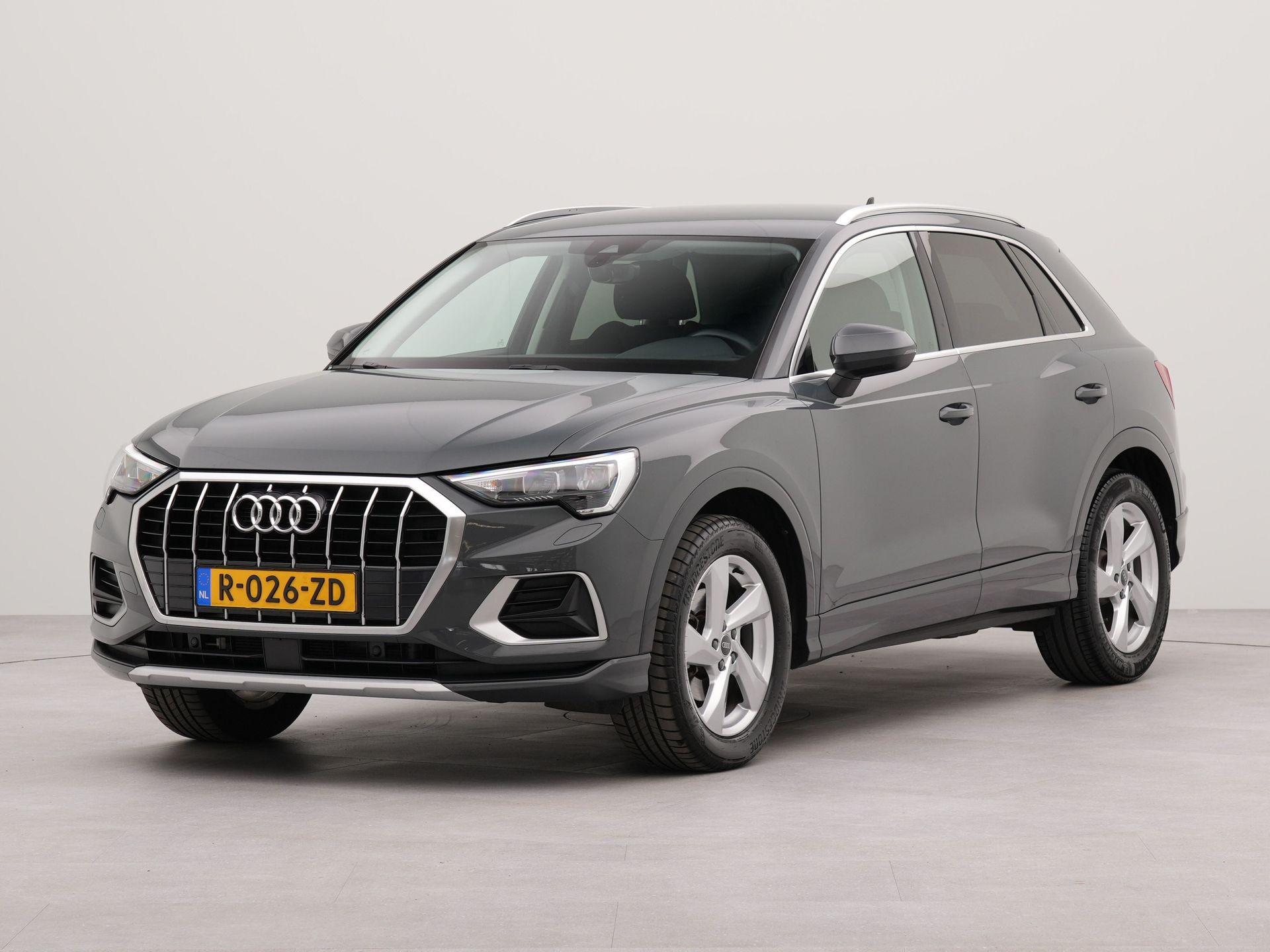 Audi Q3 35 TFSI Advanced edition Automaat | Apple carplay | Bluetooth | Navigatie | Wifi | Stoelen voor verwarmbaar |