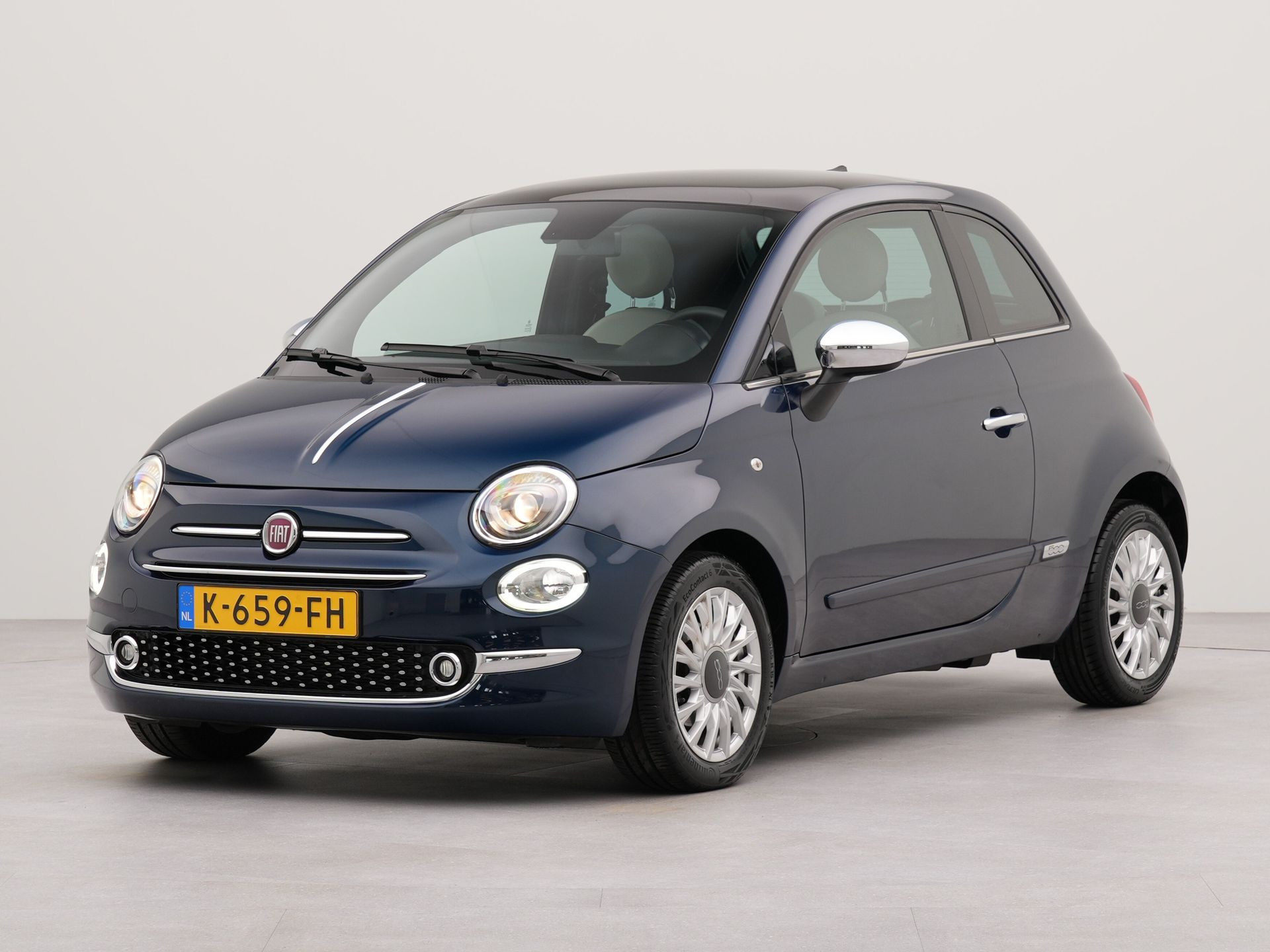 Fiat 500 1.0 Hybrid Star | Apple carplay | Panorama dak vast zonnescherm | Parkeersensoren achter |