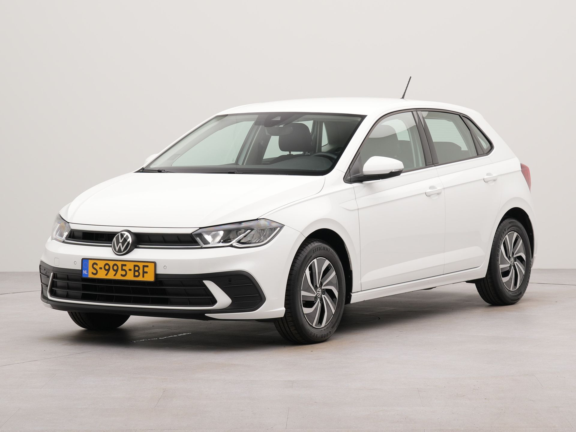 Volkswagen Polo 1.0 TSI Life Business | Apple Carplay | Bluetooth | Achteruitrij camera | Navigatie | Parkeersensoren voor en achter |
