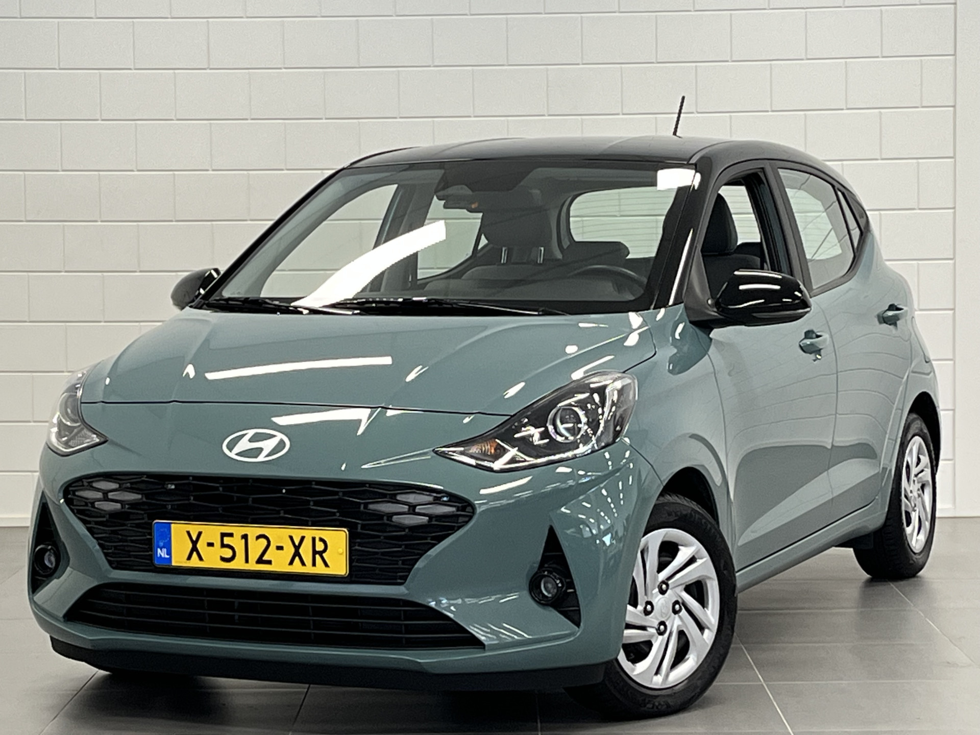 Hyundai i10 1.0 Premium NAVIGATIE | CLIMATE CONTROL | PARKEERCAMERA