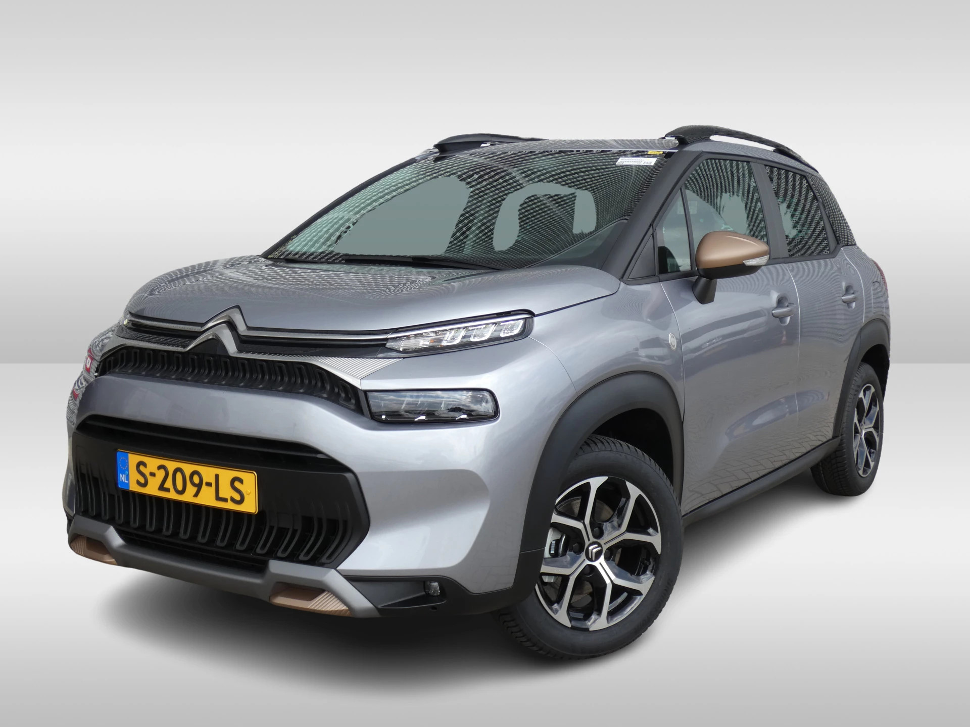 Citroën C3 Aircross 1.2 110pk C-Series met Navigatie I Velgen I All-Season Banden Vraag naar de Actuele kilometerstand!! Demonstatieauto van Wittebrug