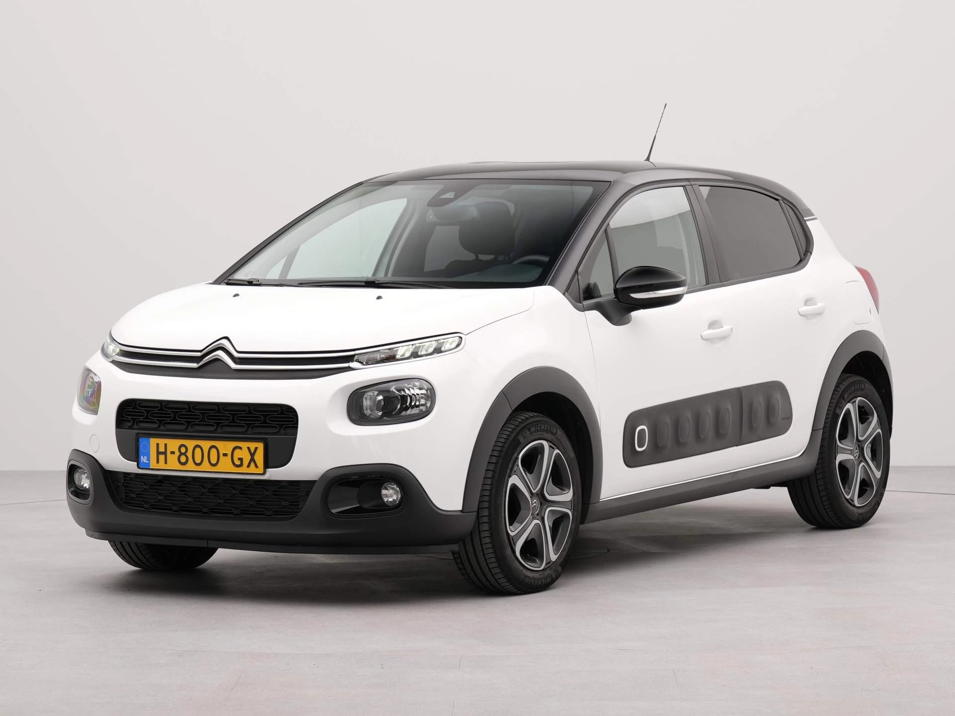 Citroën C3 1.2 PureTech S&S Feel Edition | Navigatie by App | Autom airco | Parkeersensoren achter |