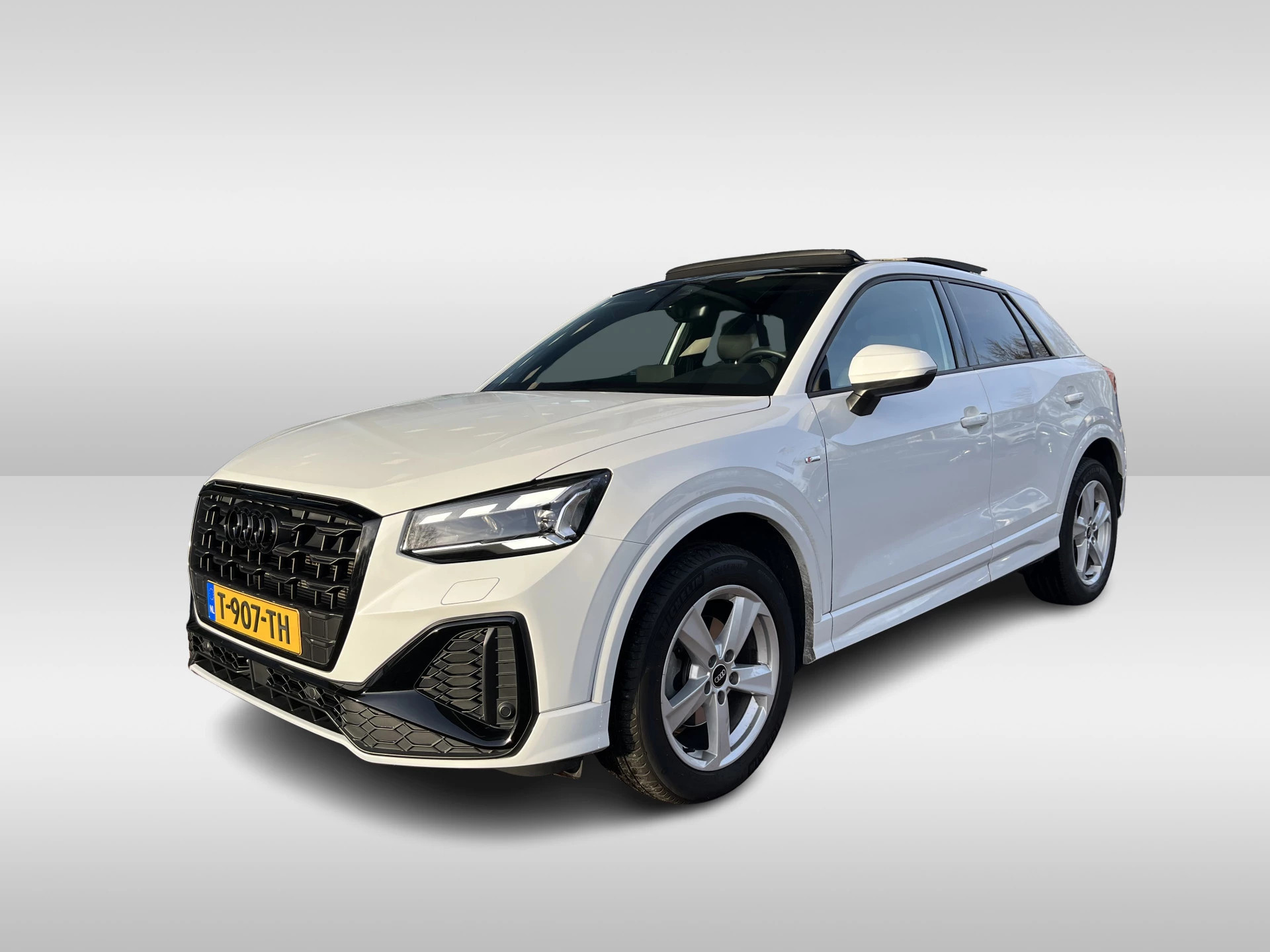 Audi Q2 35 TFSI S Edition / Panoramadak / Optiek zwart / Privacy glass / Matrix / Stoelverwarming / Afneembare trekhaak