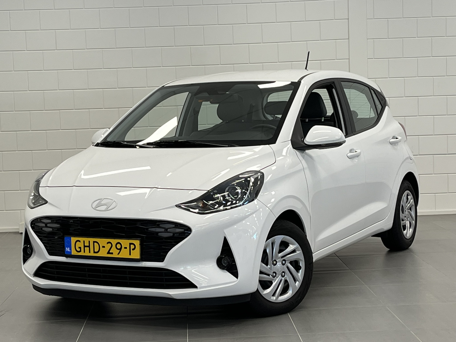 Hyundai i10 1.0 Premium NAVIGATIE | CLIMATE CONTROL | PARKEERSENSOREN EN CAMERA