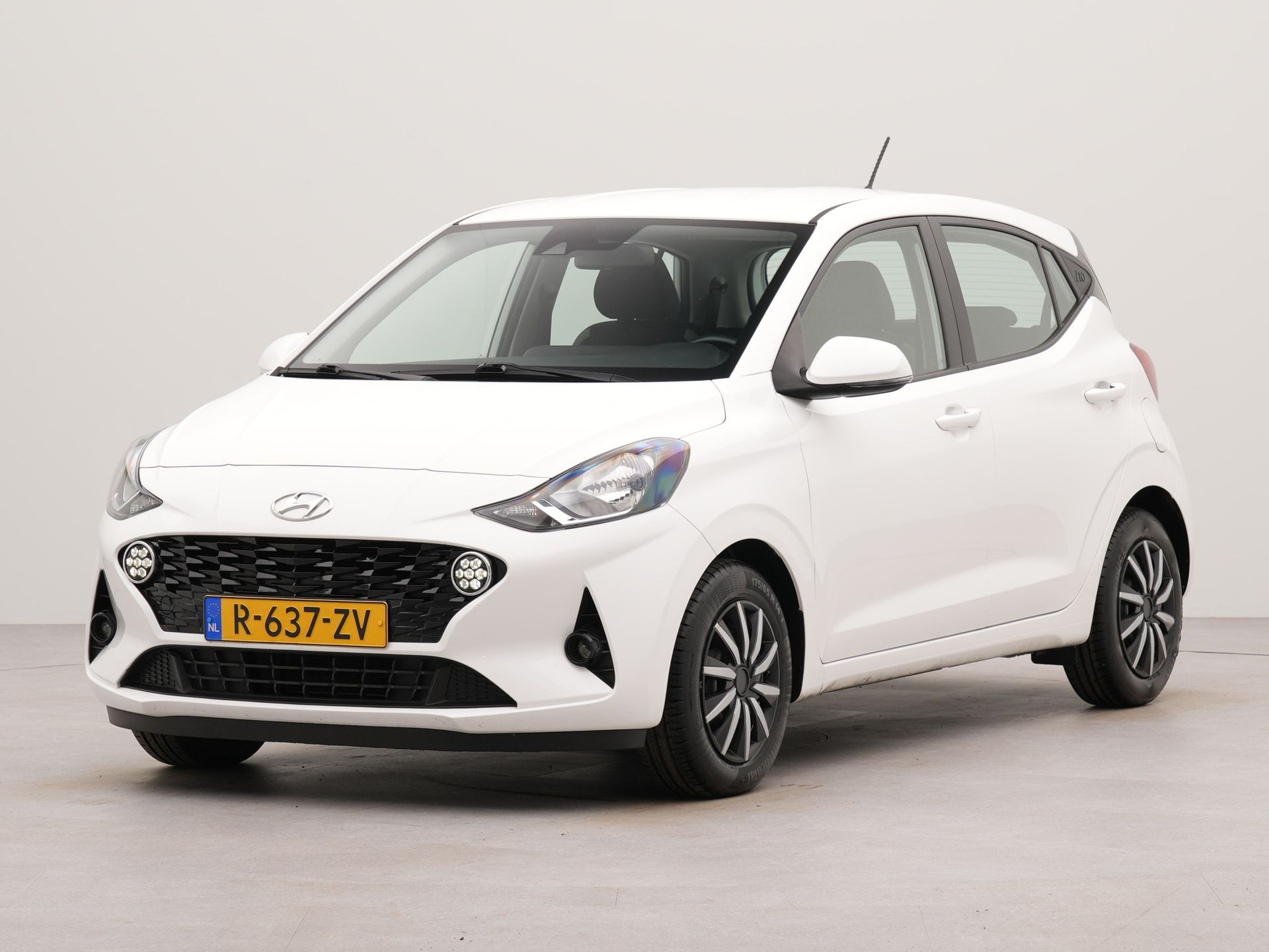 Hyundai i10 1.0 Comfort 4 zits | Apple Carplay | Bluetooth | Cruise control | Spraakbediening | Connected services |
