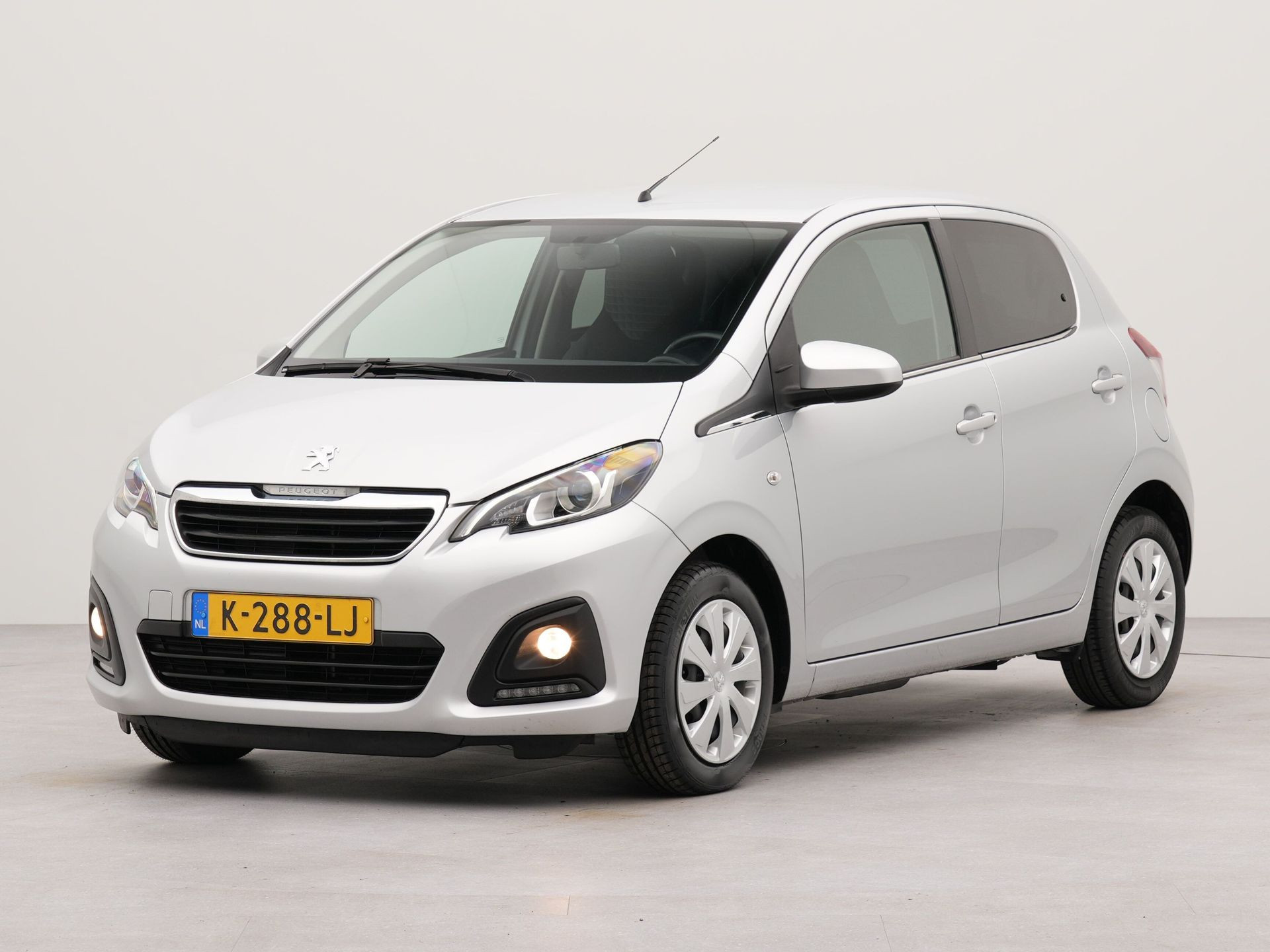 Peugeot 108 1.0 e-VTi Active | Bluetooth | Airco |