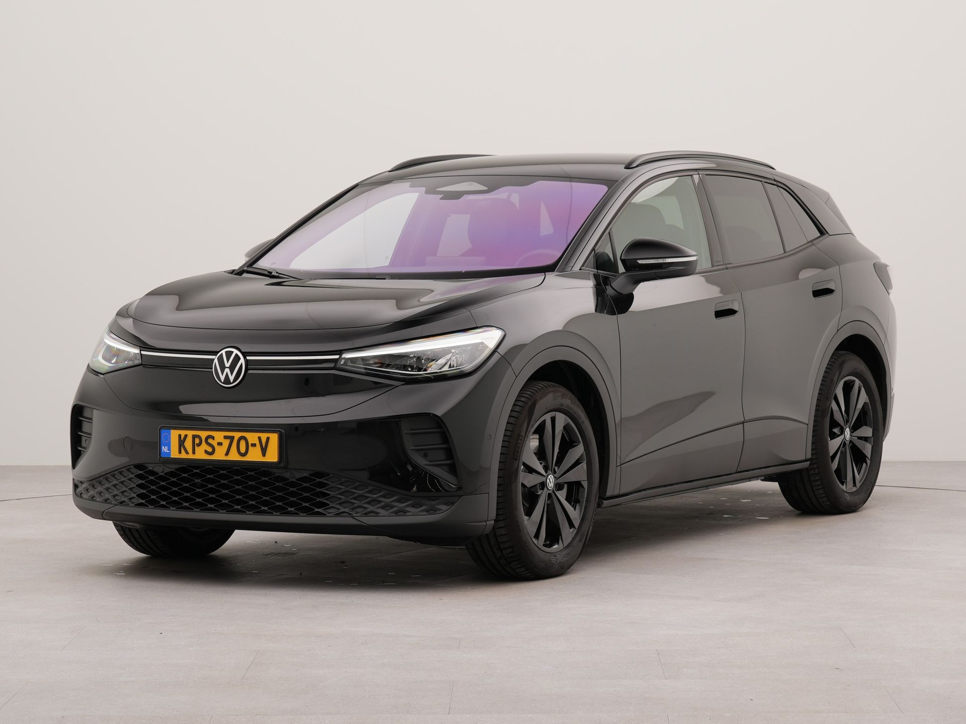 Volkswagen ID.4 Pro Limited Edition 77 kWh incl wegklapbare trekhaak | Apple Carplay- android auto | Wegklapbare trekhaak | Dode hoek detector | Warmtewerende voorruit | Voorstoelen verwarmd | Achteruitrij camera | Parkeersensoren voor en achter | Navigatie |