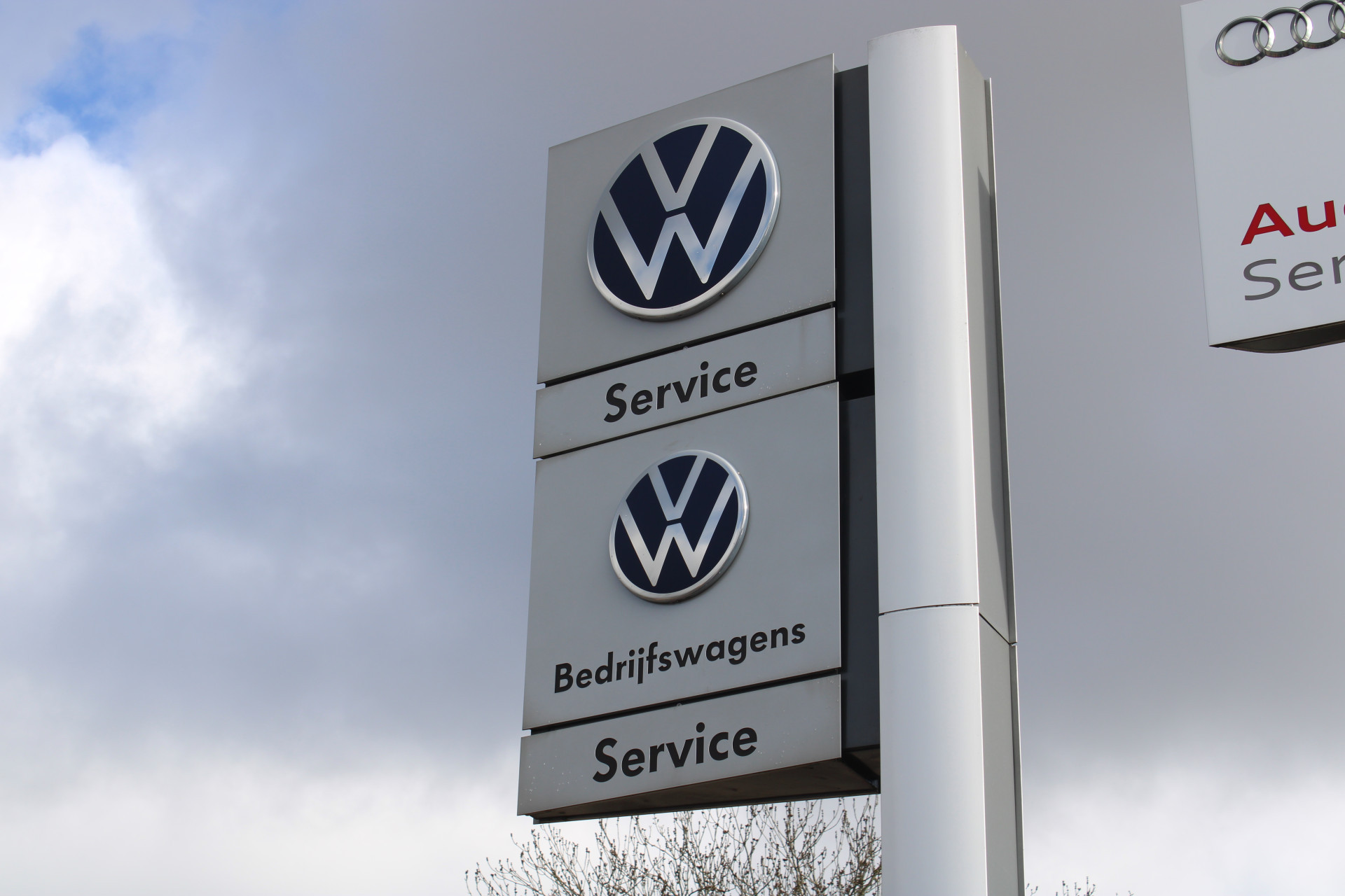 Volkswagen T-Cross 1.0 TSI 110pk Life / Navigatie / Parkeersensoren / APP Connect / LM 17 inch