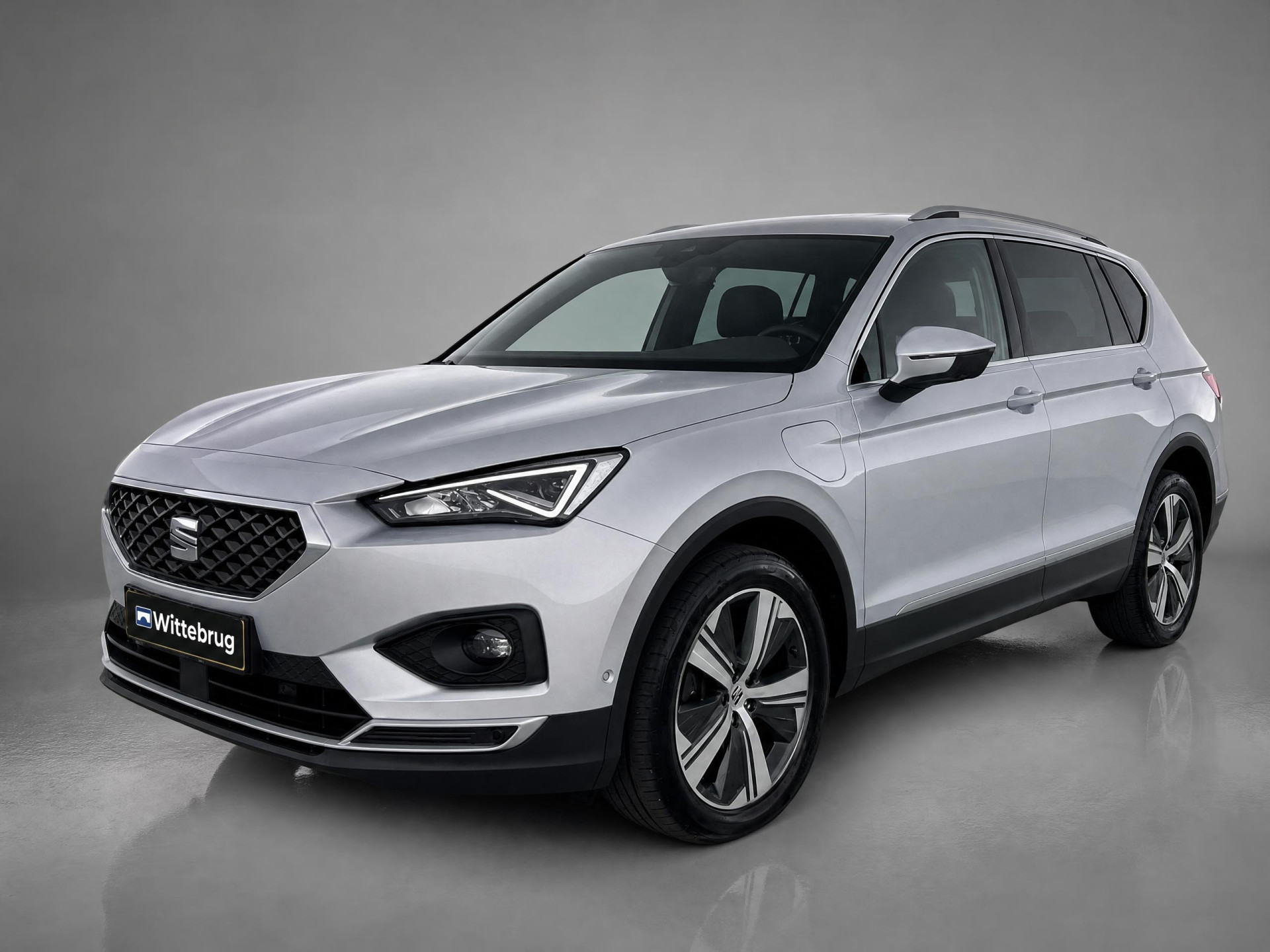 SEAT Tarraco 1.4 TSI e-Hybrid PHEV Xcellence / Zwenkbare Trekhaak / Digitale Cockpit / Achteruitrijcamera / Stoelverwarming V+A / Elektrische Achterklep / Dodehoek Sensor