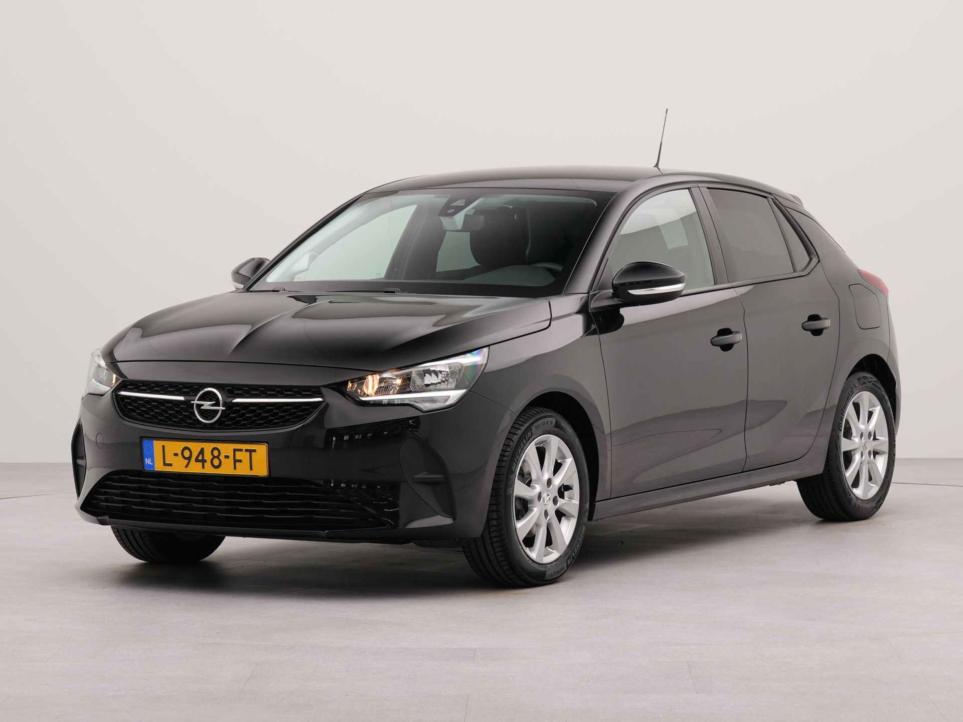 Opel Corsa 1.2 Edition | Navigatie | Apple Carplay | Parkeersensoren achter | Bluetooth |