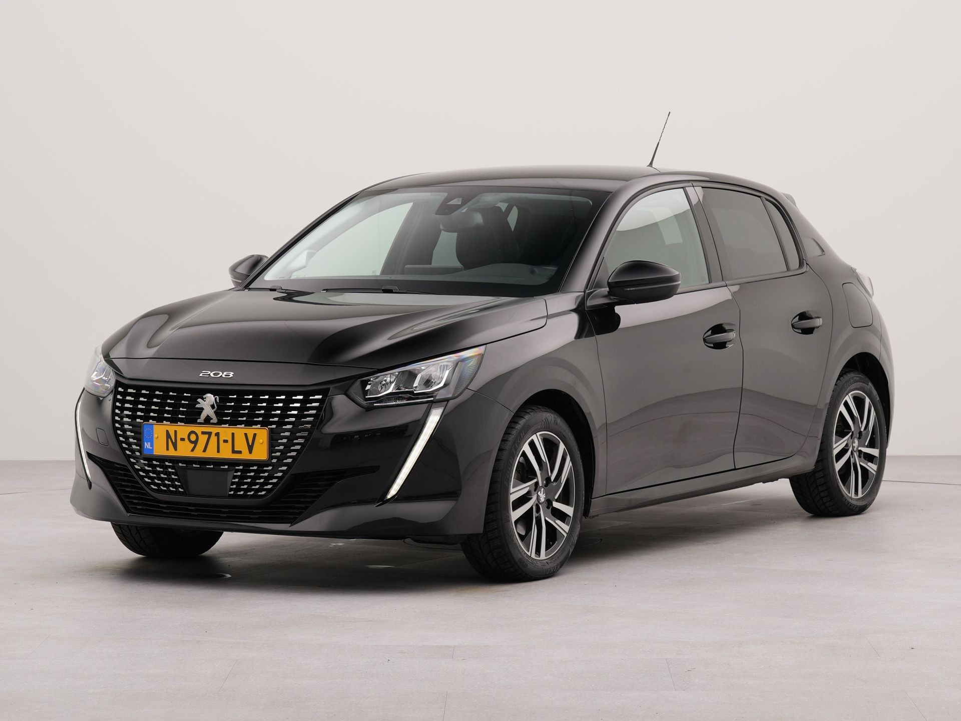 Peugeot 208 1.5 BlueHDi Blue Lease Allure * LESWAGEN * | Appconnect | Navigatie | Achteruitrij camera | Parkeersensoren achter | Bluetooth |