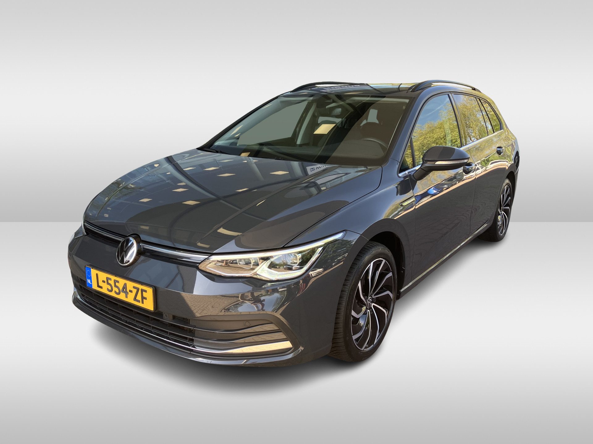 Volkswagen Golf Variant 1.5 eTSI Style / DSG/ Metallic/ 150 pk !!/  Digitale Cockpit/ Led/ Style/ Camera/ Zwenkhaak/  Clima/ Navi/ Parkeersensor/ 17 lmv