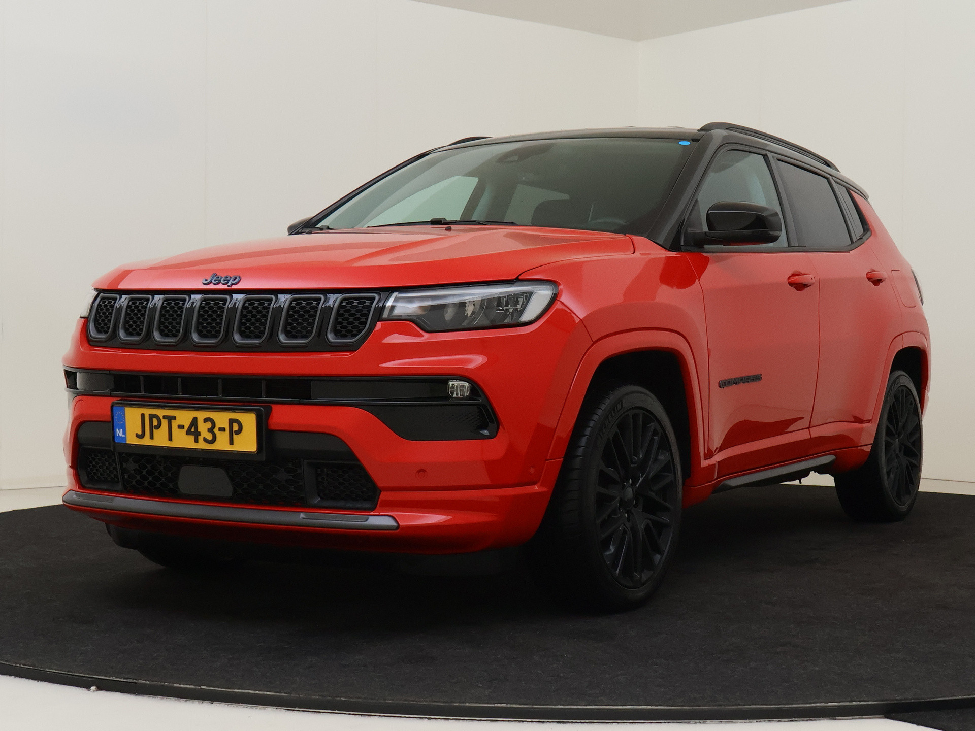 Jeep Compass 4xe 240 Plug-in Hybrid Electric S | Leder | Stoel en Stuurverwarming | Camera | Carplay |