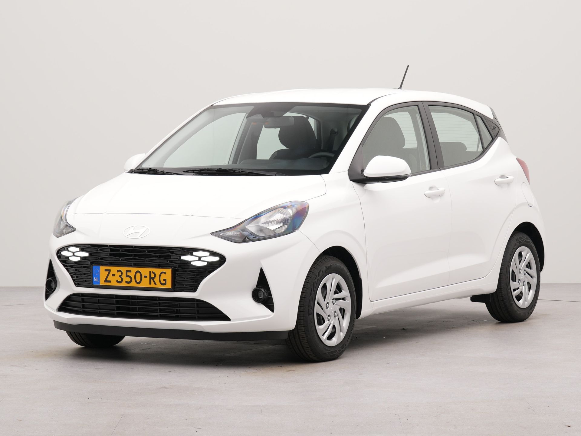 Hyundai i10 1.0 Comfort 4 zits | Apple carplay | Bluetooth | Spraakbediening | Armsteun bestuurdersstoel | Cruisecontrol |
