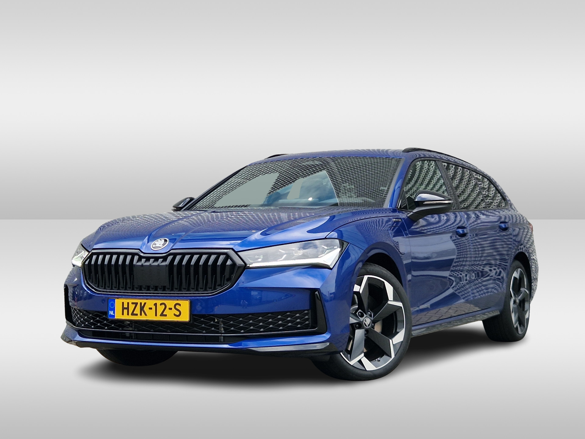 Škoda Superb Combi 1.5 TSI PHEV Sportline Business Trekhaak / 19'' velgen