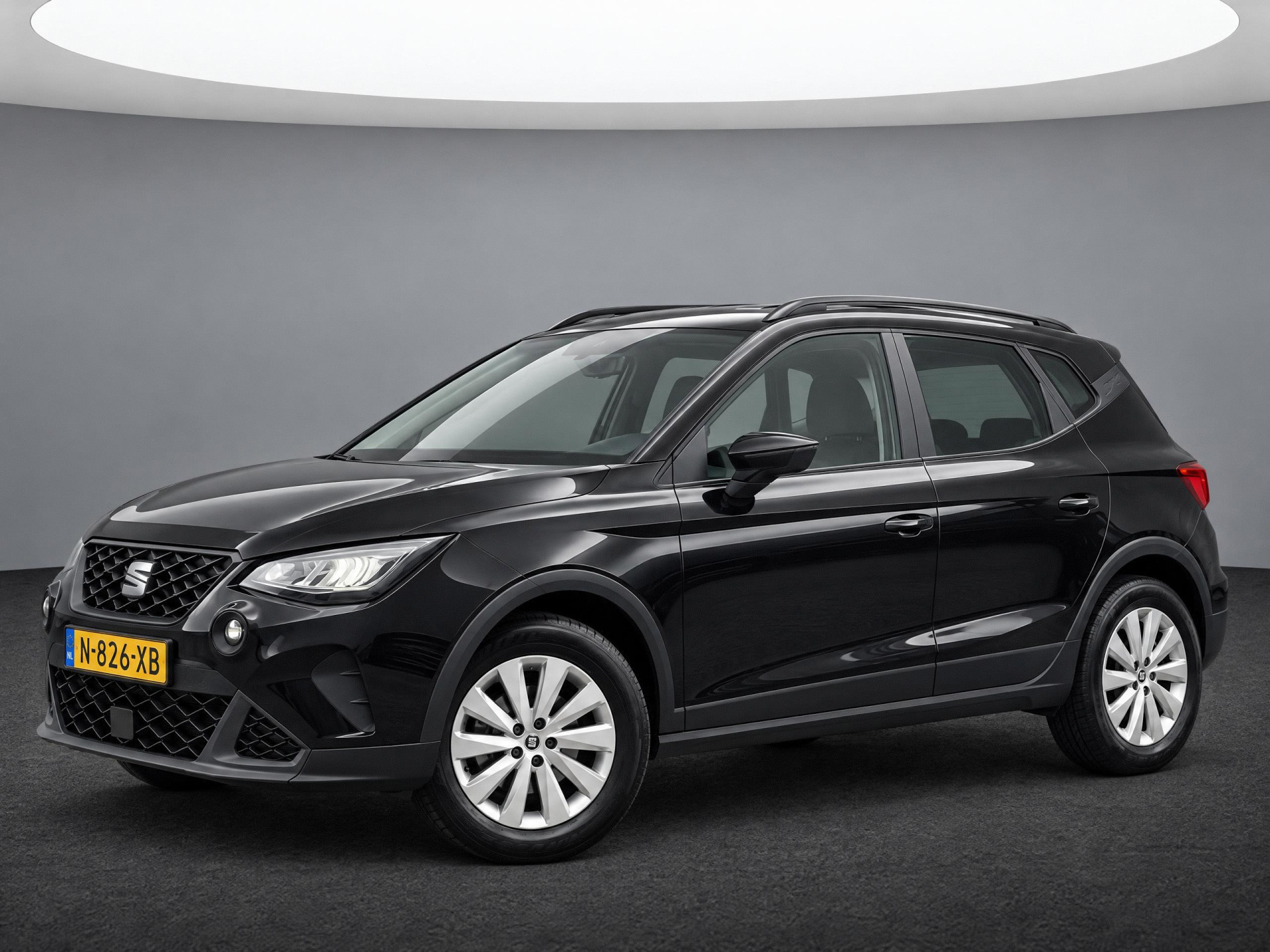SEAT Arona 1.0 TSI Style Business Intense / Digitaal dashboard / Navigatie / App connect / Climate controle / Parkeersensoren achter / **