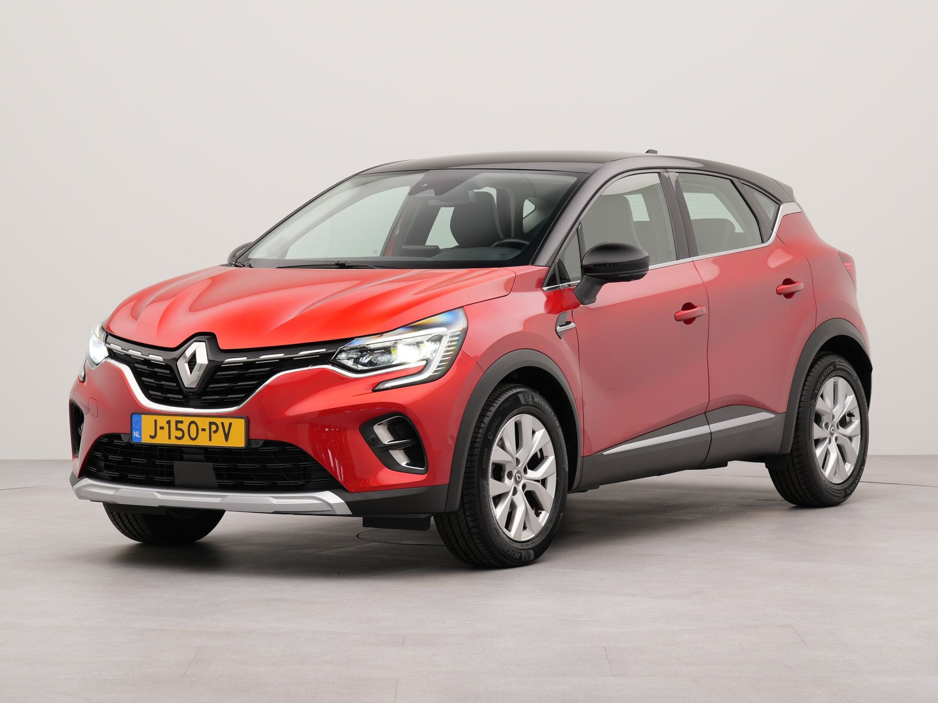 Renault Captur 1.0 TCe 100 Intens | Apple Carplay | Navigatie | Cruise Control | Voorstoelen Verwarmd | Parkeersensoren Voor én Achter | Achteruitrijcamera | Lane Assist | Keyless Entry & Start | Dodehoekdetectie |