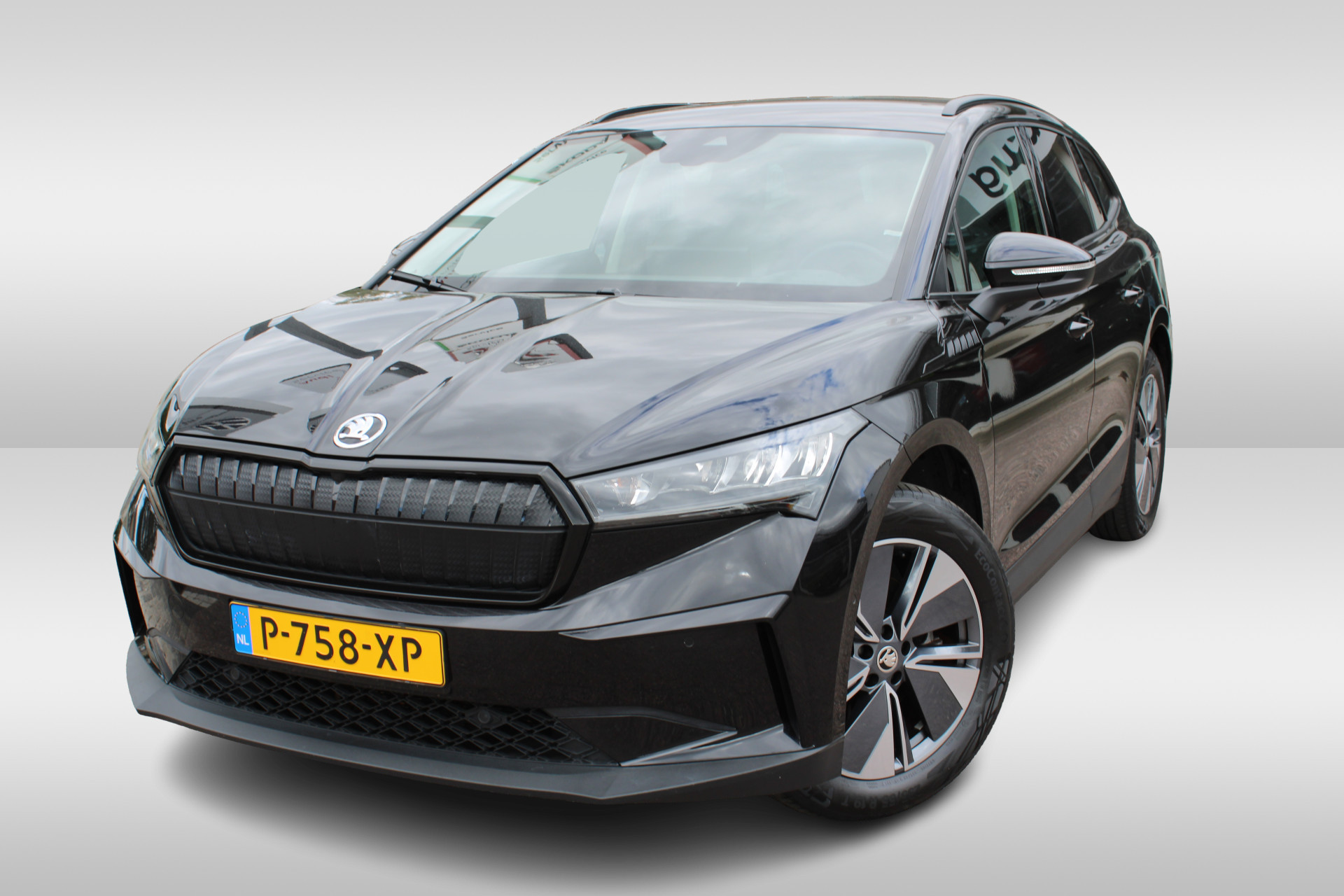 Škoda Enyaq iV 60 / Navigatie / LED / Parkeersensoren / LM 19 inch / Leder-/stof bekleding / APP