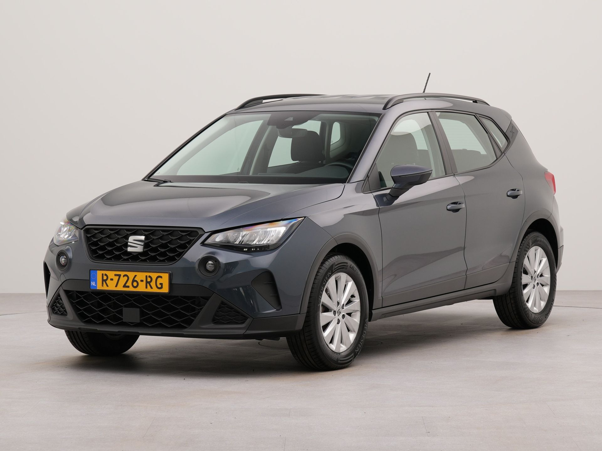 SEAT Arona 1.0 TSI Style | Apple carplay | Bluetooth | Parkeersensoren achter | Connected services |