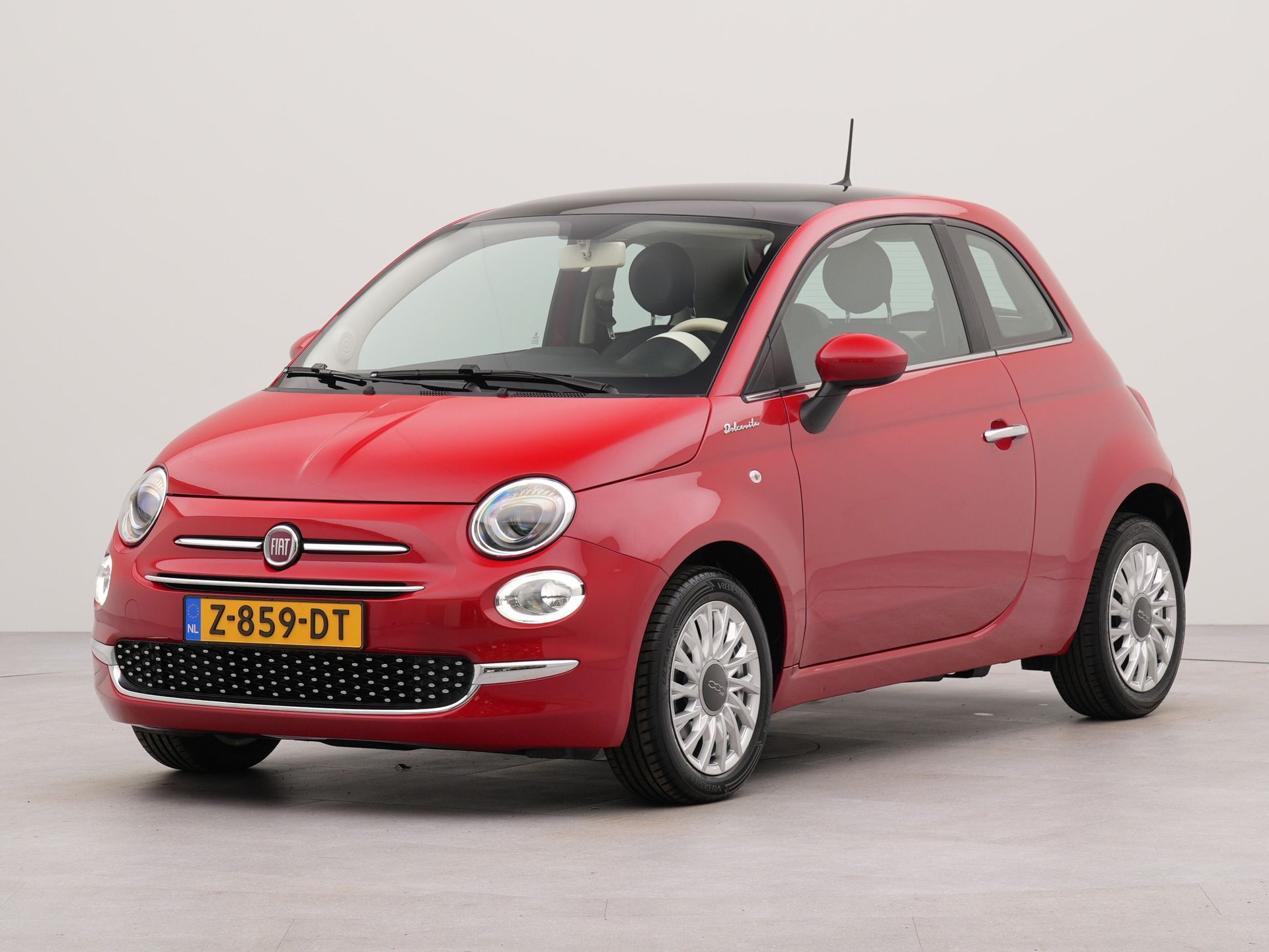 Fiat 500 1.0 Hybrid Dolcevita | Panoramadak met vast zonnescherm | Apple carplay  | Airco | Bluetooth |