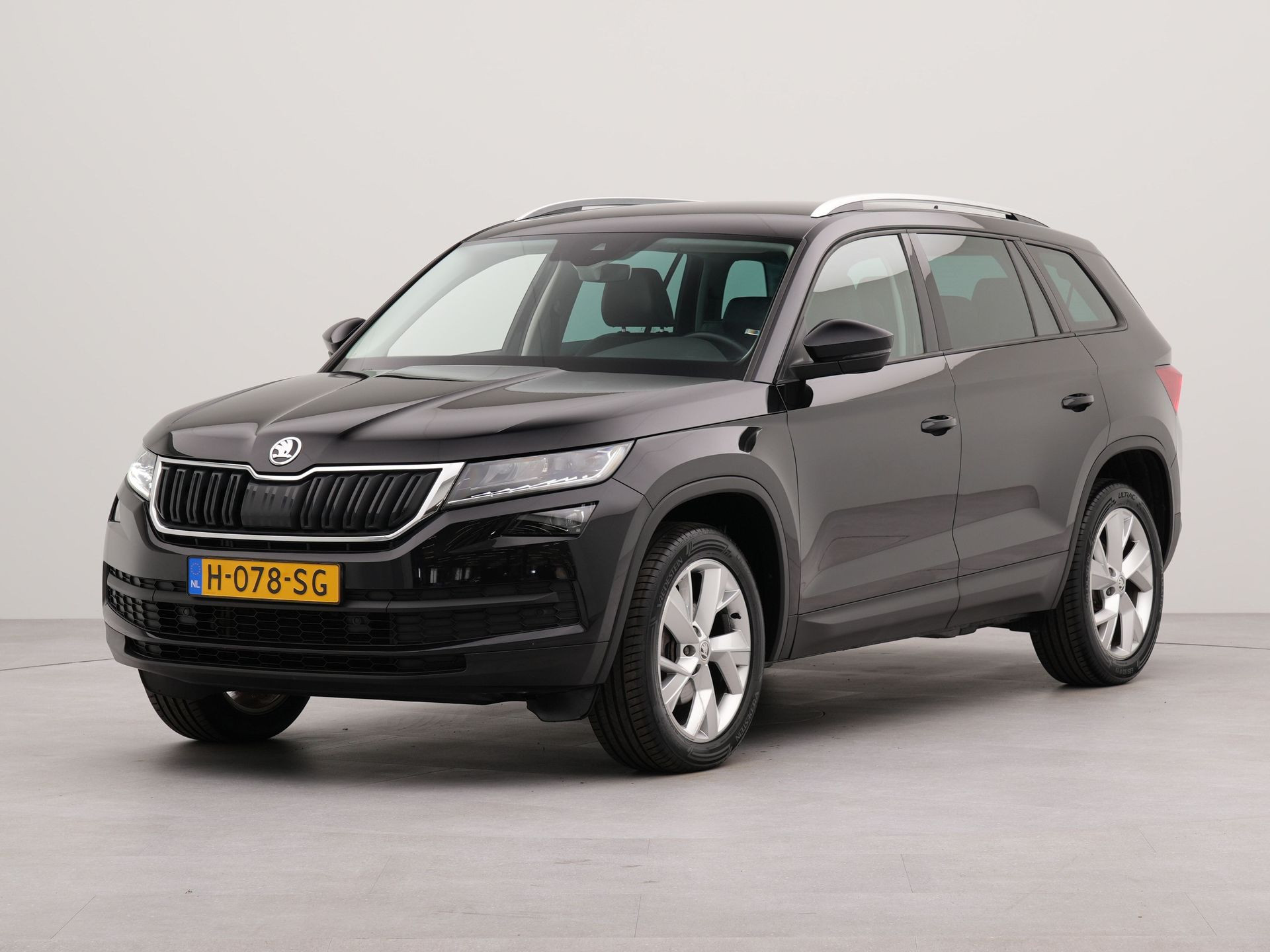Škoda Kodiaq 7 -persoons Automaat 1.5 TSI Limited Business Edition 7pers Automaat | Apple carplay | Achteruitrij camera |  Parkeersensoren voor en achter |  Navigatie |