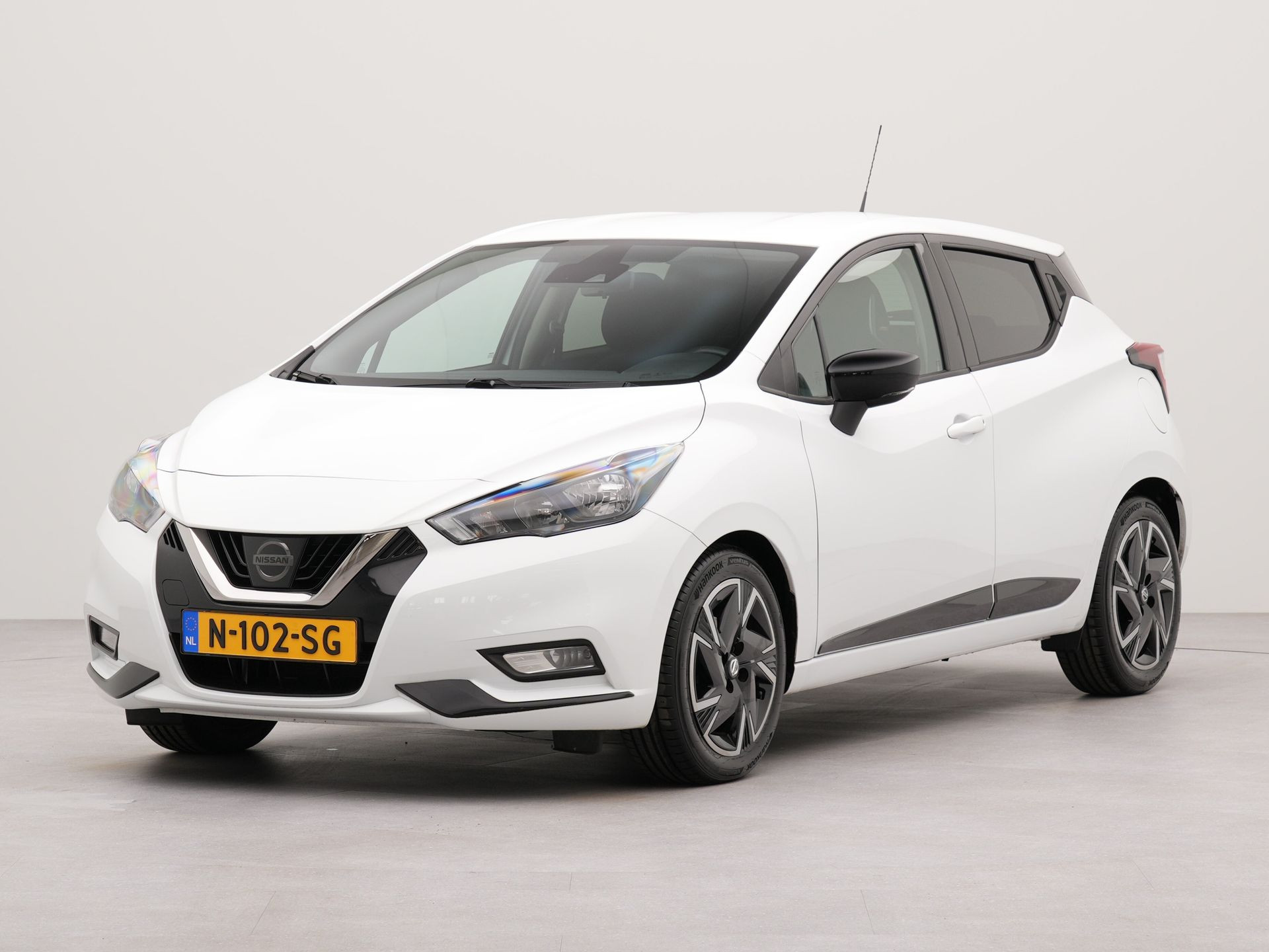 Nissan Micra 1.0 IG-T N-Design | Apple Carplay | DAB | Cruise Control | Lane Assist | Bose Personal-audiosysteem | Parkeersensoren Achter |