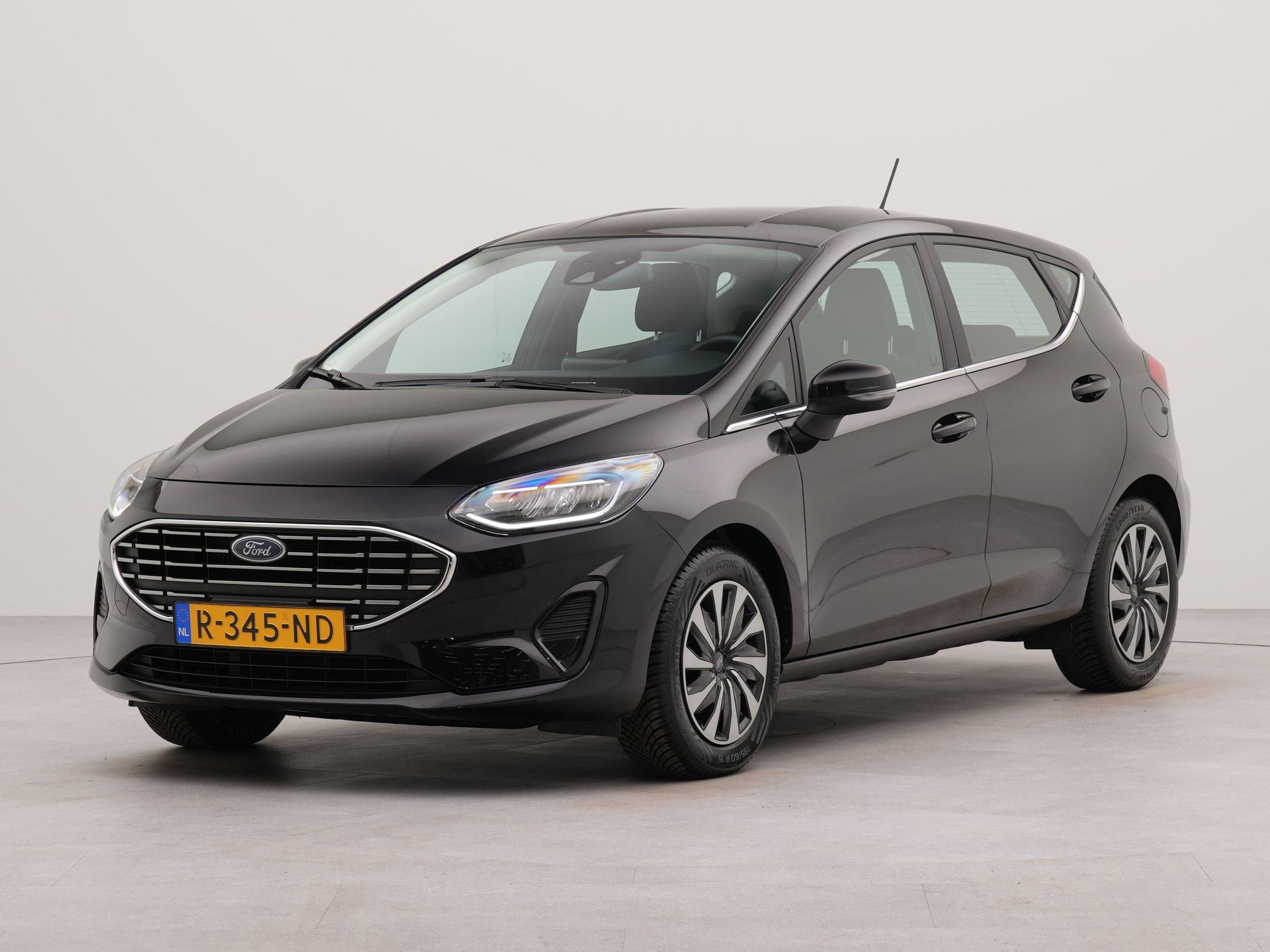 Ford Fiesta 1.0 EcoBoost Hybrid Titanium | Parkeer sensoren achter | Bluetooth auto |
