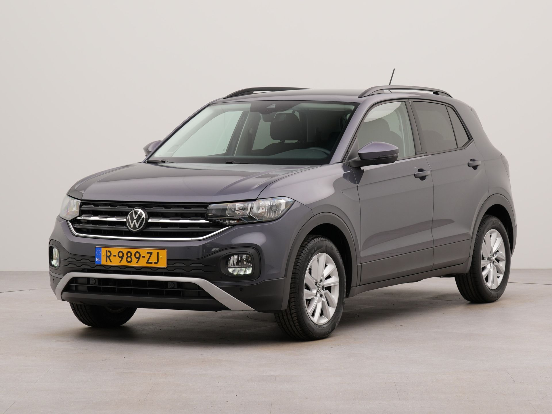 Volkswagen T-Cross 1.0 TSI Life | Apple Carplay | Bluetooth | Connected services | Parkeersensoren achter | Warmtewerend glas |
