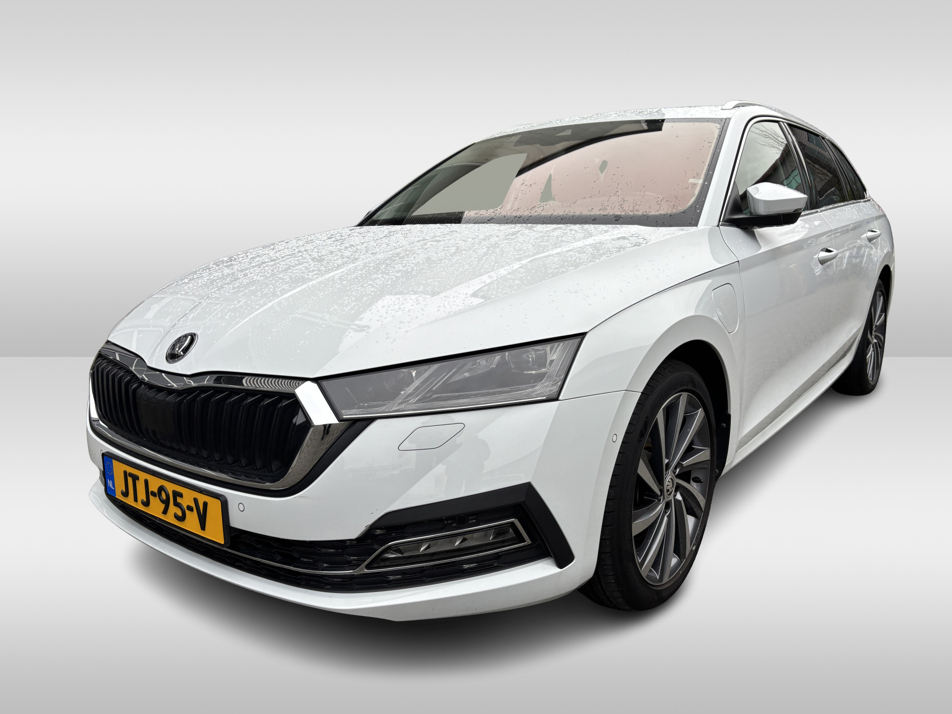 Škoda Octavia Combi 1.4 TSI iV PHEV 204pk Style DSG Automaat Panoramadak / Memorystoel / LED Matrix verlichting / Navigatie / Smartlink