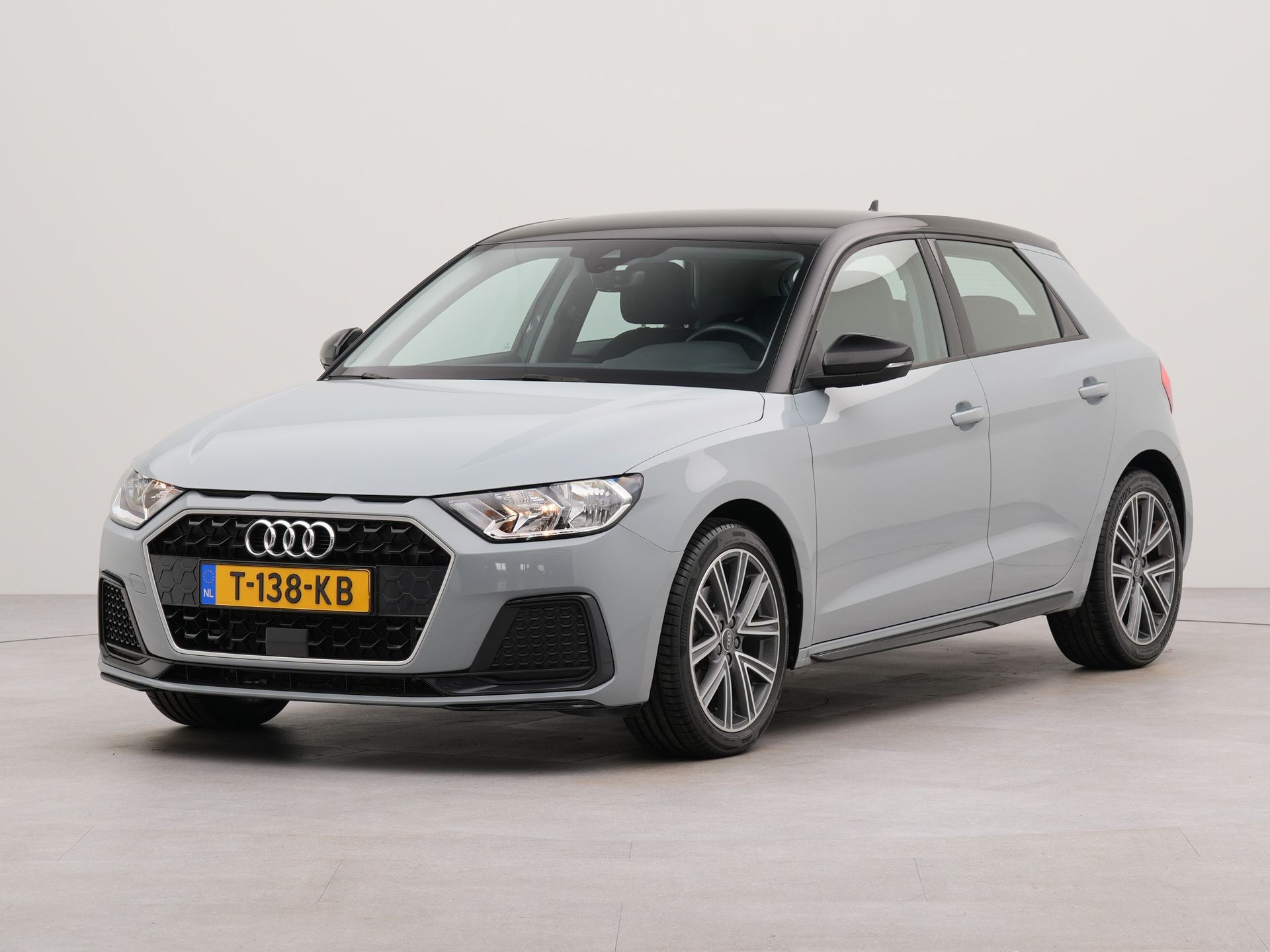 Audi A1 Sportback 30 TFSI Advanced edition | Apple Carplay | Warmtewerend voorruit | Parkeersensoren achter | Cruise control | Bluetooth |
