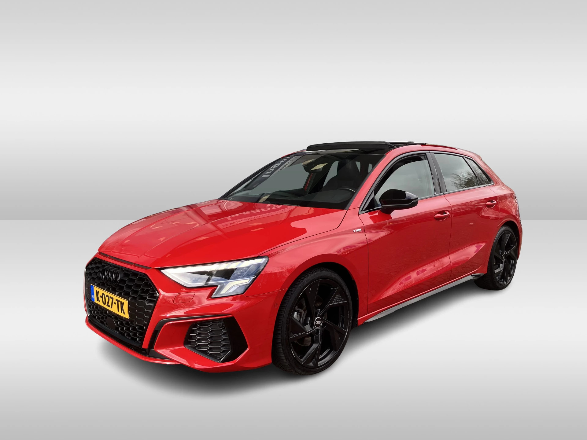 Audi A3 Sportback 35 TFSI S edition / Panorama dak / Diamant Leder / Achteruitrijcamera / Climate / 19 Inch / Full Led
