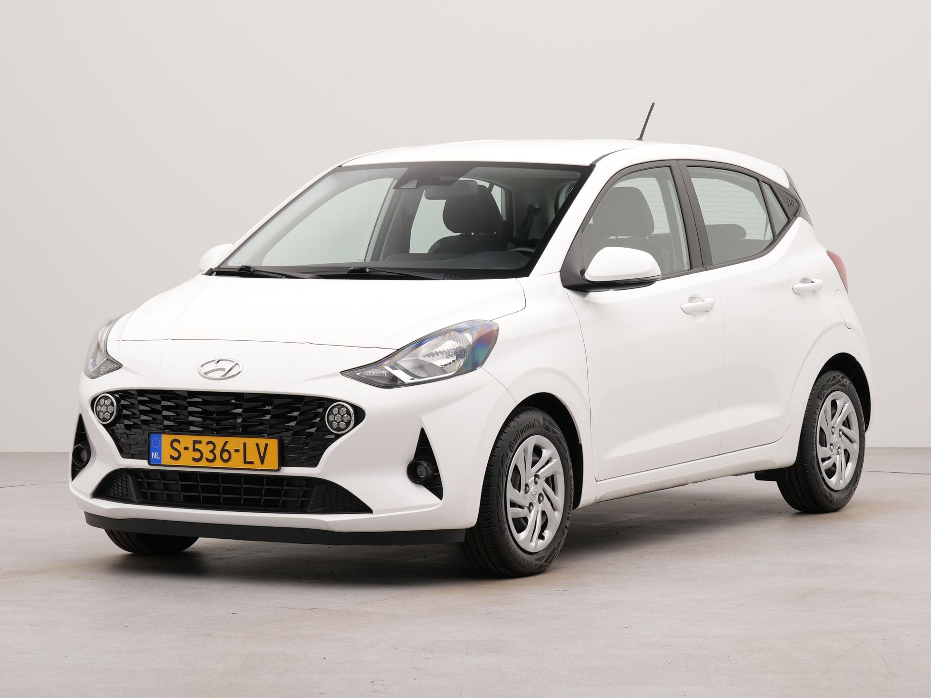Hyundai i10 1.0 Comfort 4 zits | Apple Carplay | Connected services | Spraakbediening | Bluetooth | Cruise control | Armsteun bestuurdersstoel |