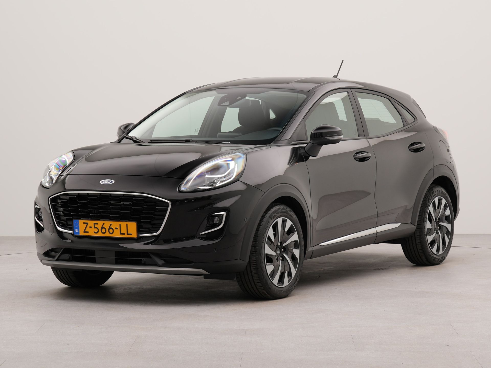 Ford Puma 1.0 EcoBoost Hybrid Titanium | Bluetooth | Connected services | Achteruitrij camera | Parkeersensoren voor en achter | Cruise control |