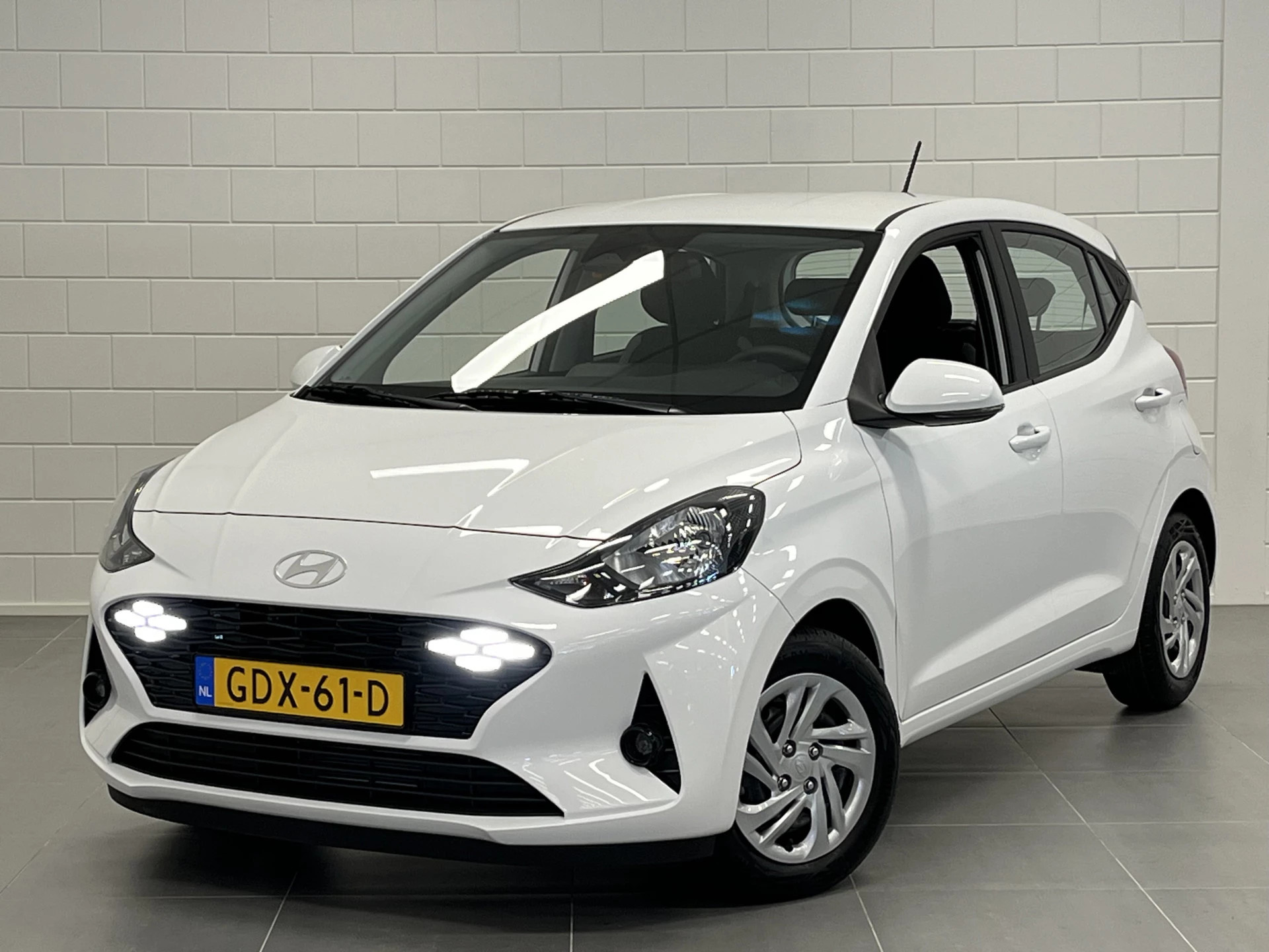 Hyundai i10 1.0 Comfort Smart NAVIGATIE | PARKEERCAMERA | AIRCO | DEMOVOORDEEL!