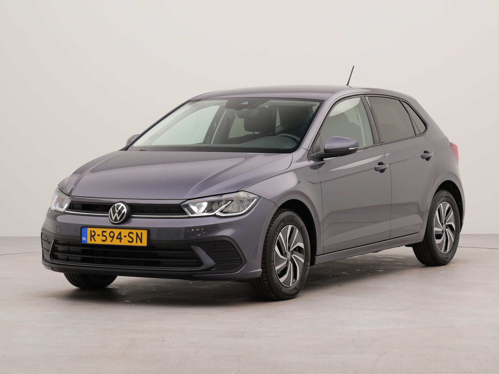 Volkswagen Polo 1.0 TSI Life | Apple Carplay | Navigatie | Bluetooth | Parkeersensoren voor en achter | Bluetooth |