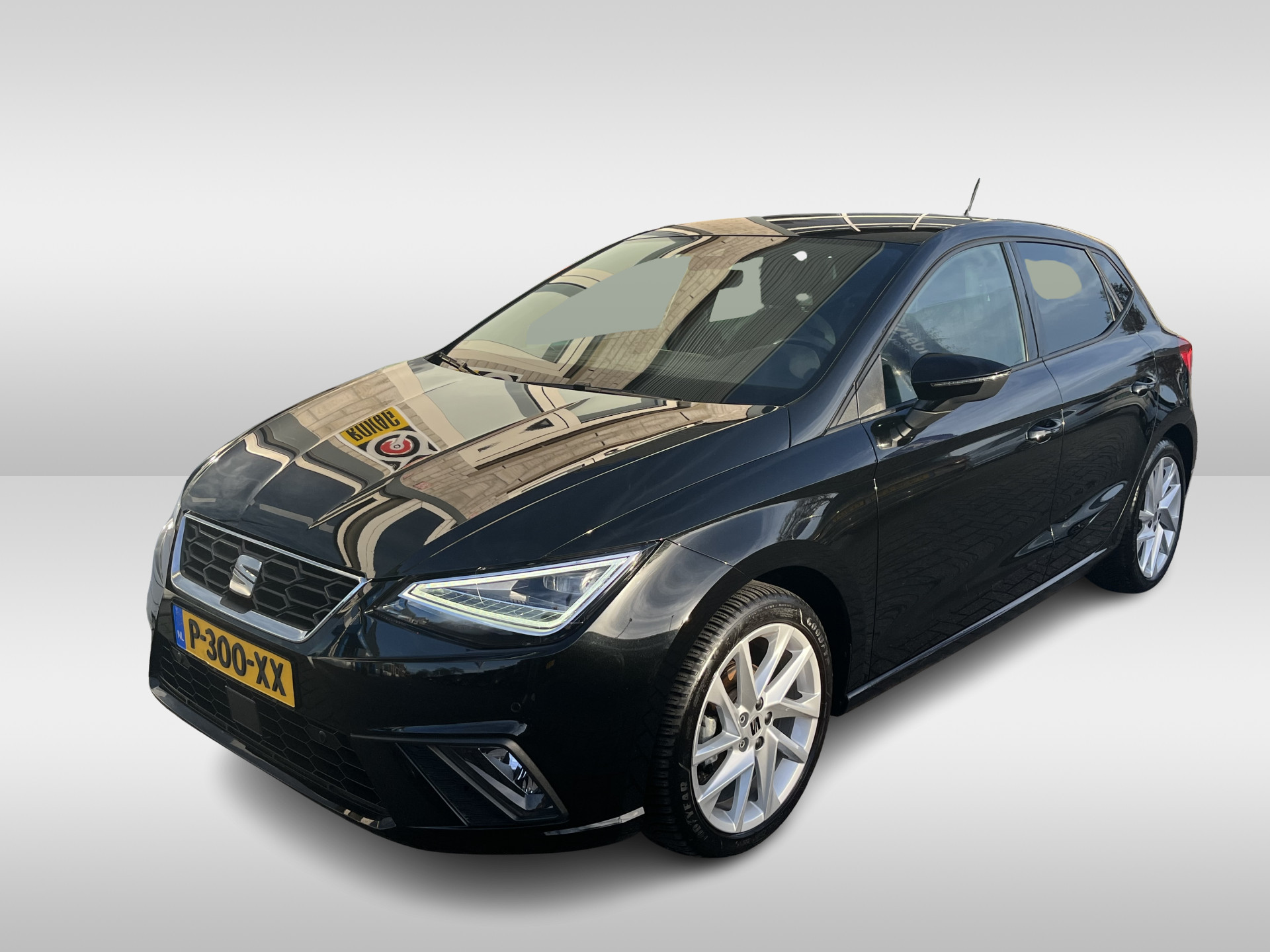 SEAT Ibiza 1.0 TSI FR Business Intense / CAMERA/ PARK. SENSOREN/ LED PLUS/ ADAPT. CRUISE/ STOELVERWARM./ LEDER/ ALCANTARA/ VIRTUAL COCKPIT/ NAVI/ CLIMA