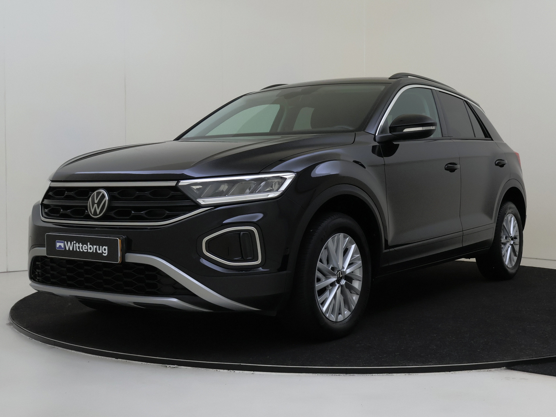 Volkswagen T-Roc 1.0 TSI Life | LED-voor en achterlichten | Achteruitrijcamera | Adaptive cruise control | Connected services |