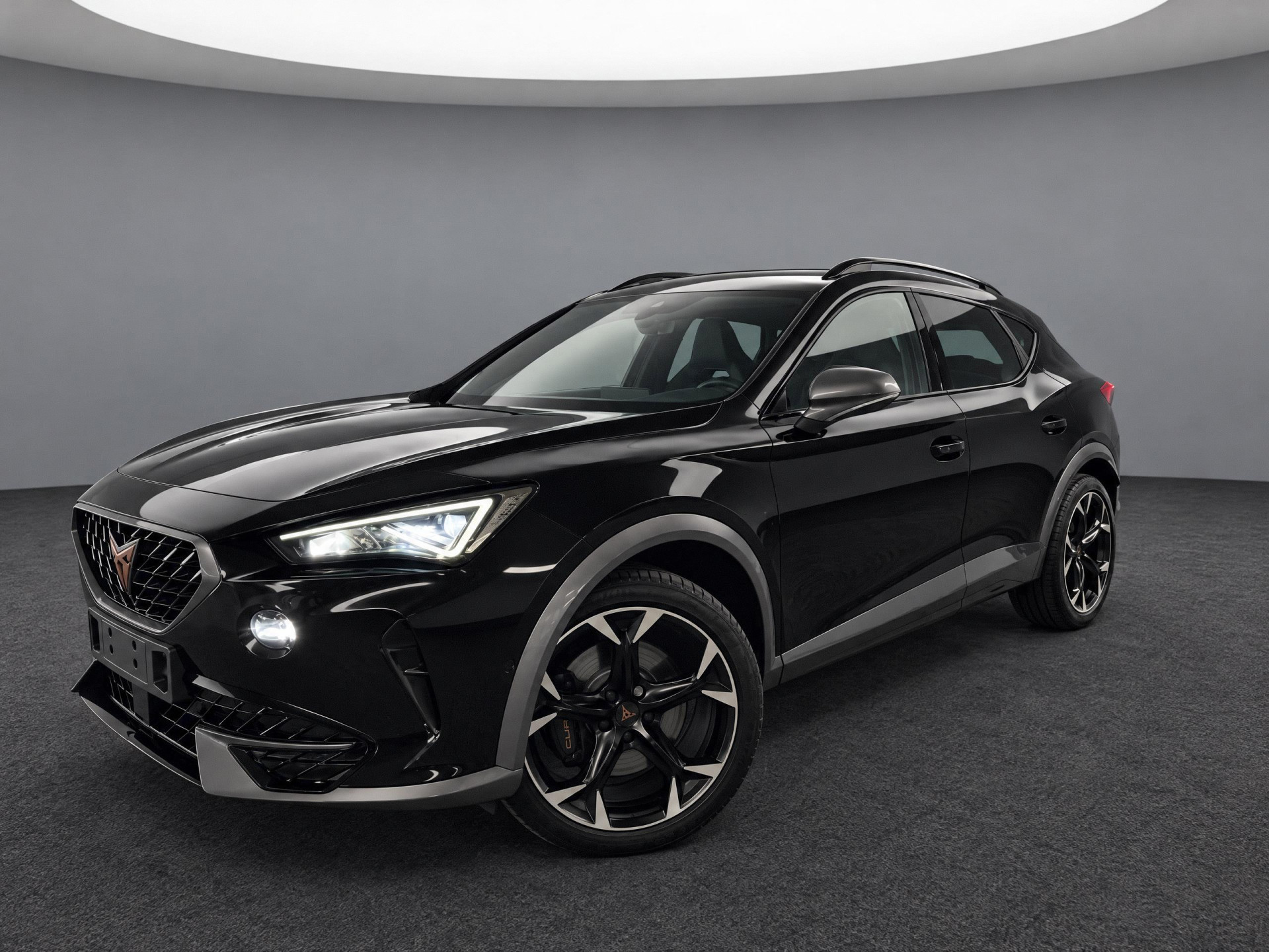 CUPRA Formentor 1.4 e-Hybrid 245PK DSG Black Edition / Memory Seat / Keyless / Achteruitrijcamera / Trekhaak /  Travel Assist /  Full Link / 19