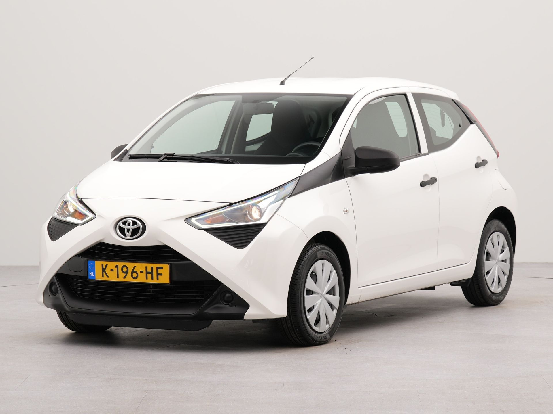 Toyota Aygo 1.0 VVT-i x-fun | Bluetooth | Airco |