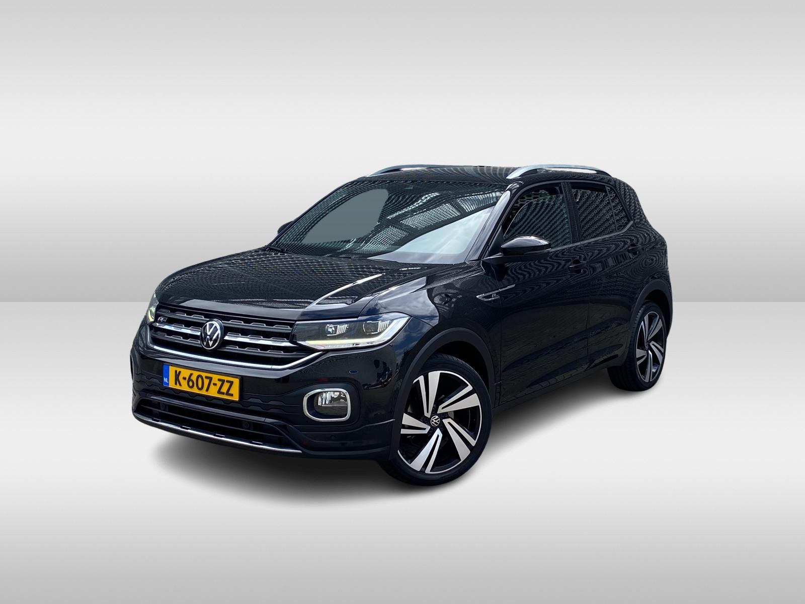 Volkswagen T-Cross 1.0 TSI R-Line / App connect / Navigatie / LED / Parkeersensoren V+A / 2x R-line / Climate controle / P4