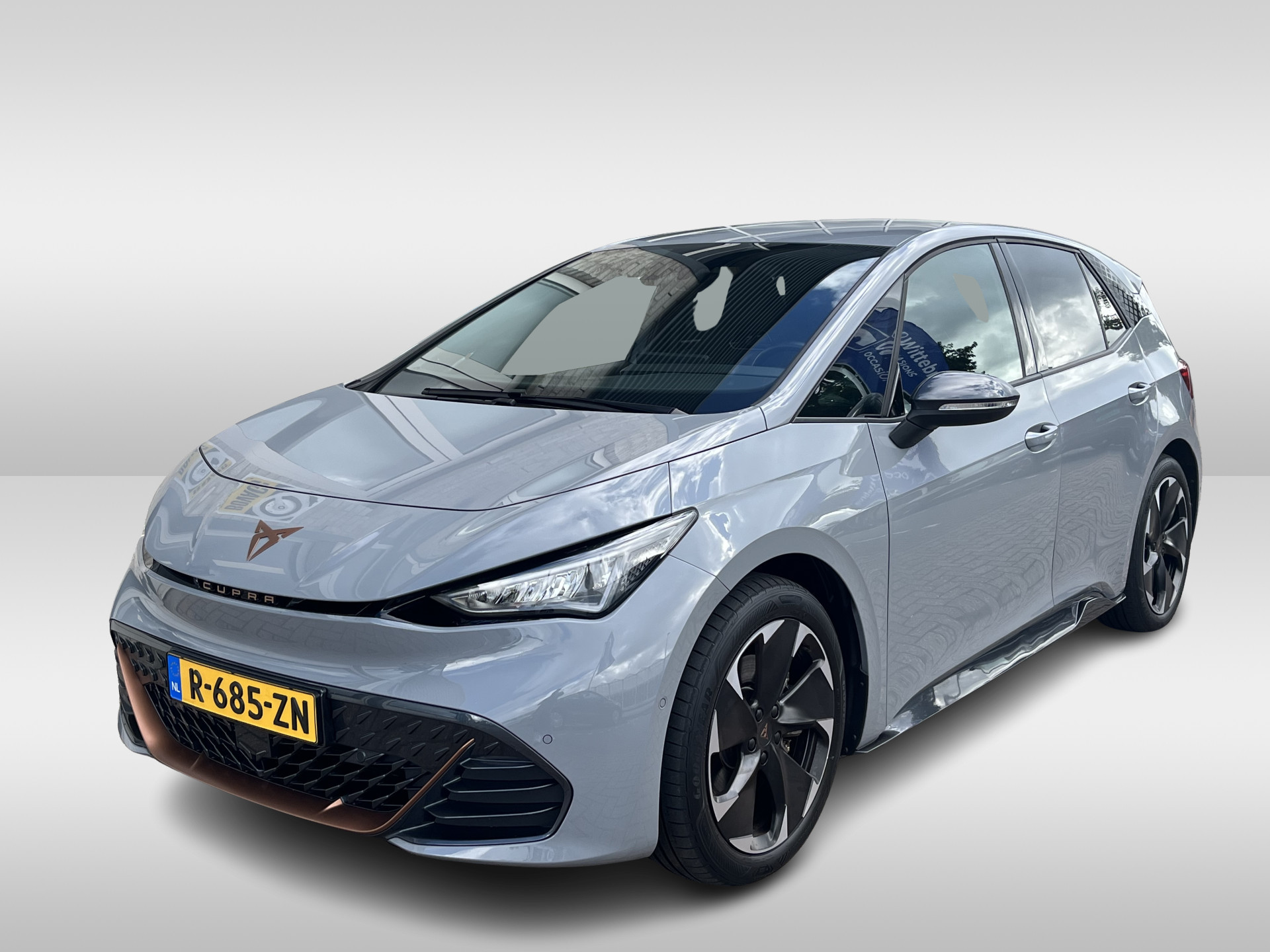 CUPRA Born Adrenaline 62 kWh / SOH 93%/ 232 PK/ BEATS AUDIO/ CAMERA/ PARK. SENSOREN/ DCC/ FULL LINK/ STOEL-STUURVERWARM./ LED/ KEYLESS/ ADAPT. CRUISE/ NAVI/ CLIMA/ DAB/ 18