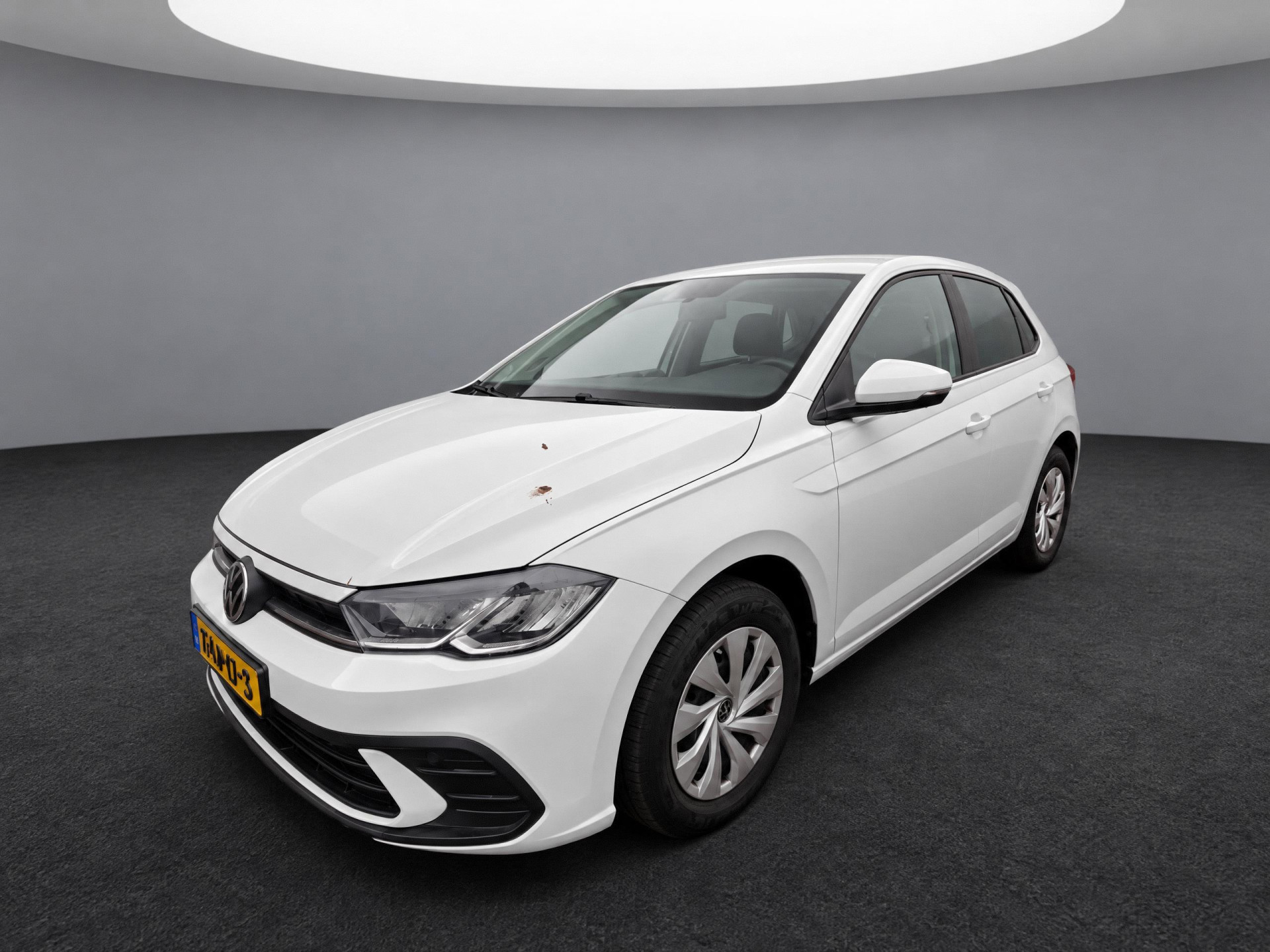 Volkswagen Polo 1.0 MPI Polo / App connect / Parkeersensoren achter / Fabriek garantie 10-2028 /