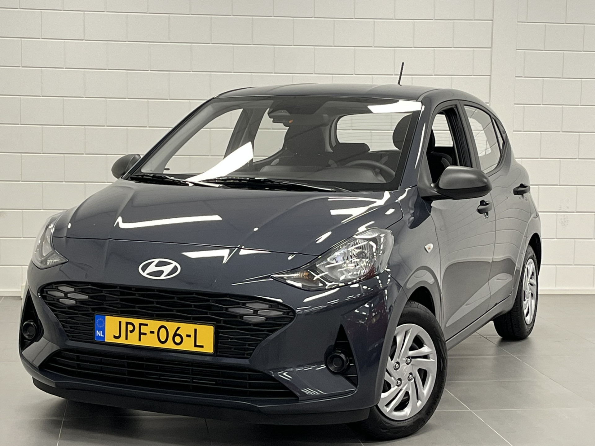 Hyundai i10 1.0 Comfort NAVIGATIE | CARPLAY | PARKEERCAMERA | ZUINIG!