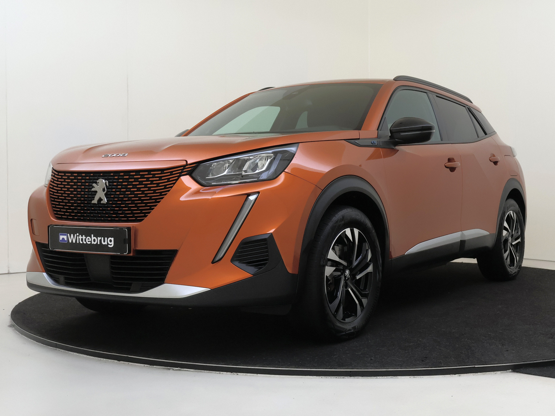 Peugeot e-2008 EV Allure Pack 50 kWh | Camera | Clima | Navigatie | Carplay |
