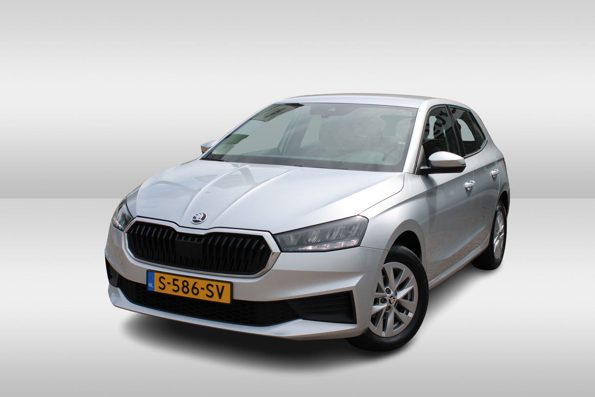 Škoda Fabia 1.0 TSI 95pk Ambition / Navigatie / LED / LM 15 inch / Parkeersensoren A / APP