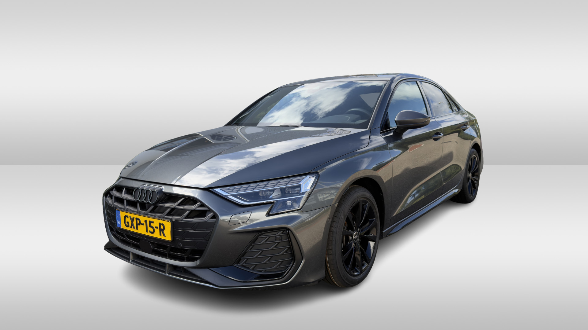 Audi A3 Limousine 30 TFSI S edition / 17