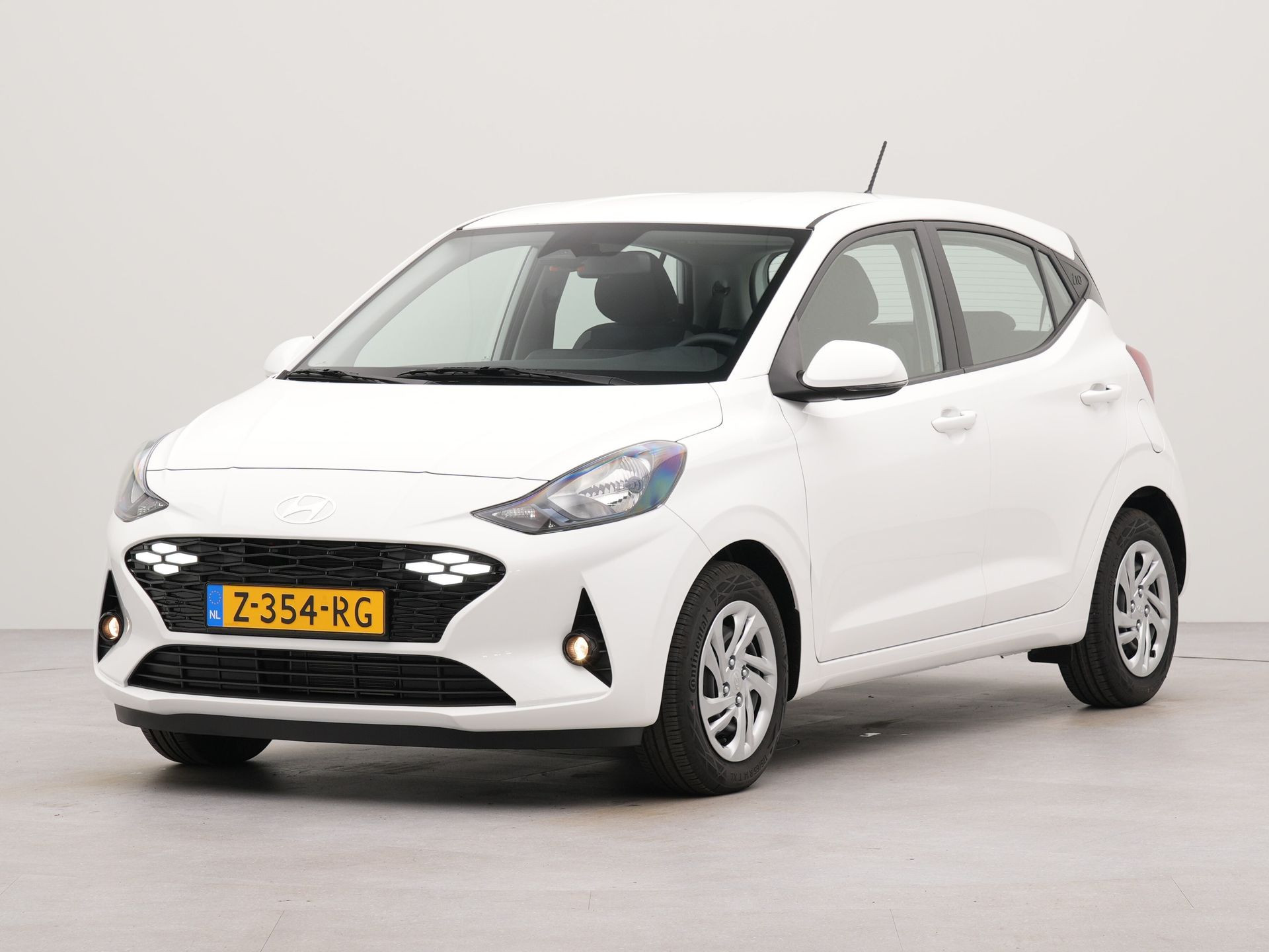 Hyundai i10 1.0 Comfort 4-zits | Apple carplay | Bluetooth | Spraakbediening | Armsteun bestuurdersstoel | Cruisecontrol |