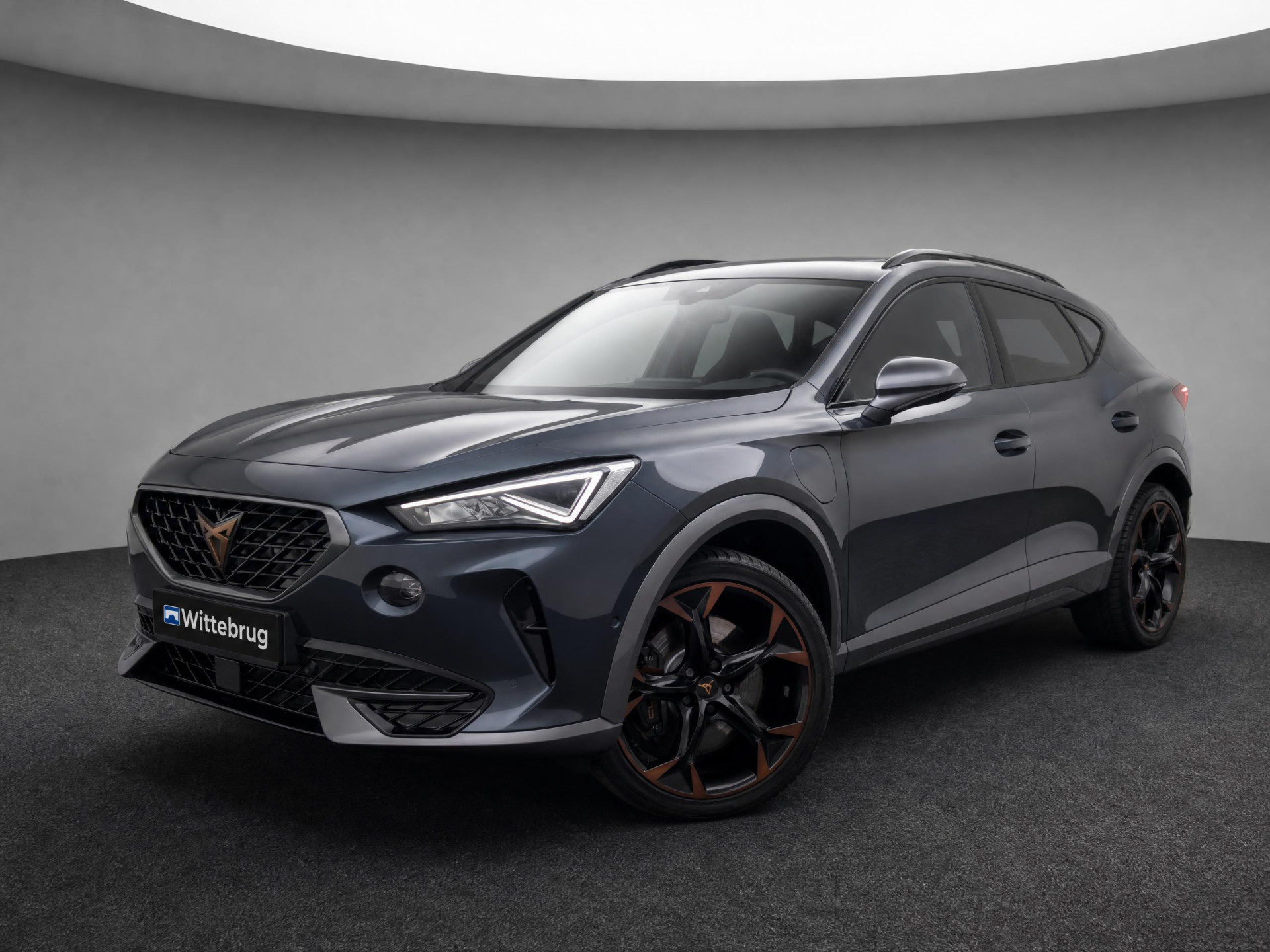 CUPRA Formentor 1.4 e-Hybrid 245PK VZ Performance / Panoramadak / Achteruitrijcamera / Stuur + Stoelverwarming / Dodehoek Sensor / App-Connect P4