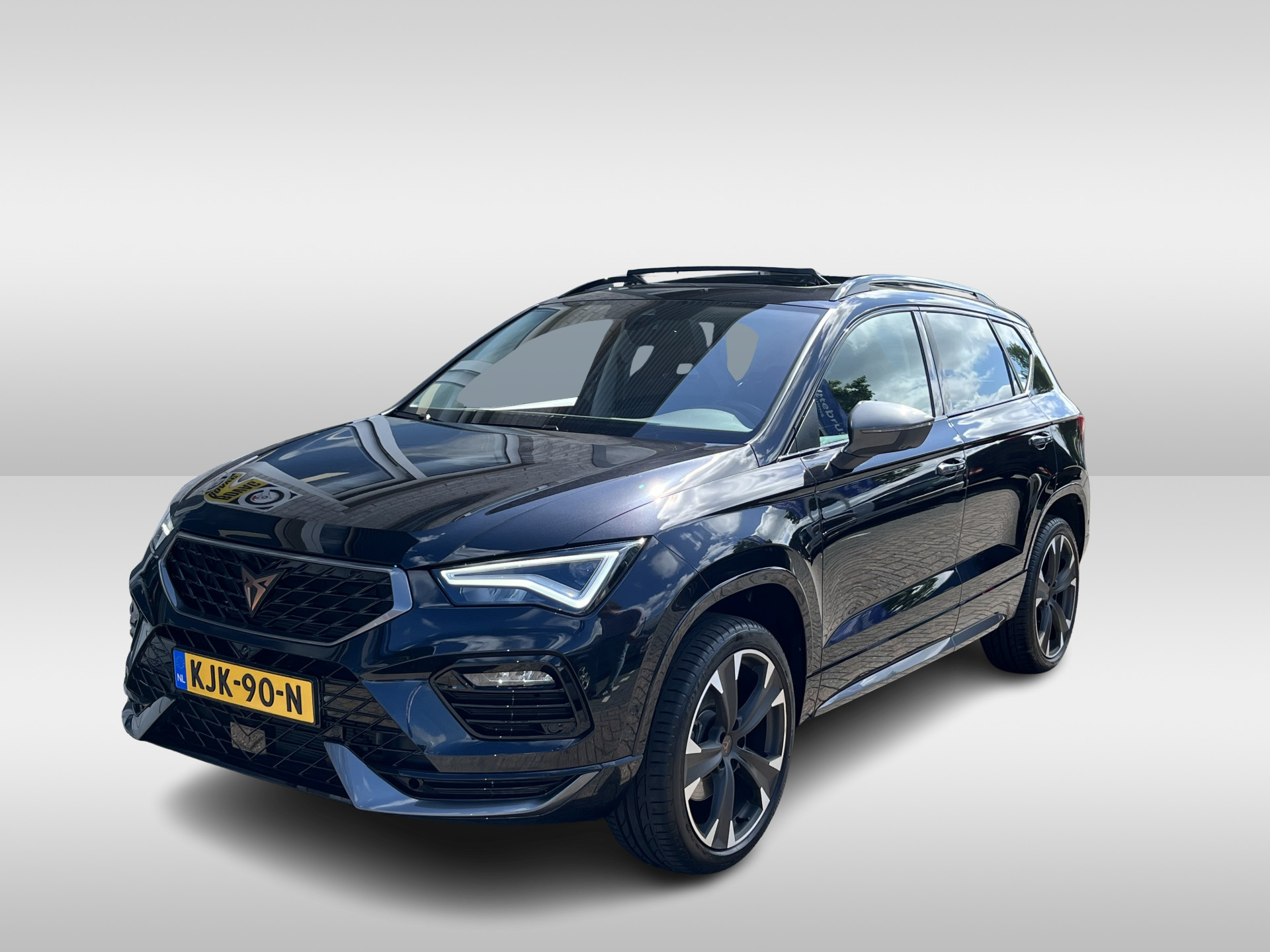 CUPRA Ateca 1.5 TSI Performance / AUTOMAAT/ PANO/ ACC/ PARK.SENSOR.V+A./ 360 CAMERA/ STUUR+STOELVERWARM./ MEMORY SEAT/ DODEHOEK/ FULL LINK/ ELEK.ACHTERKLEP/ KEYLESS/ NAVI/ DAB/ CLIMA/ LED/ 19'' LMV